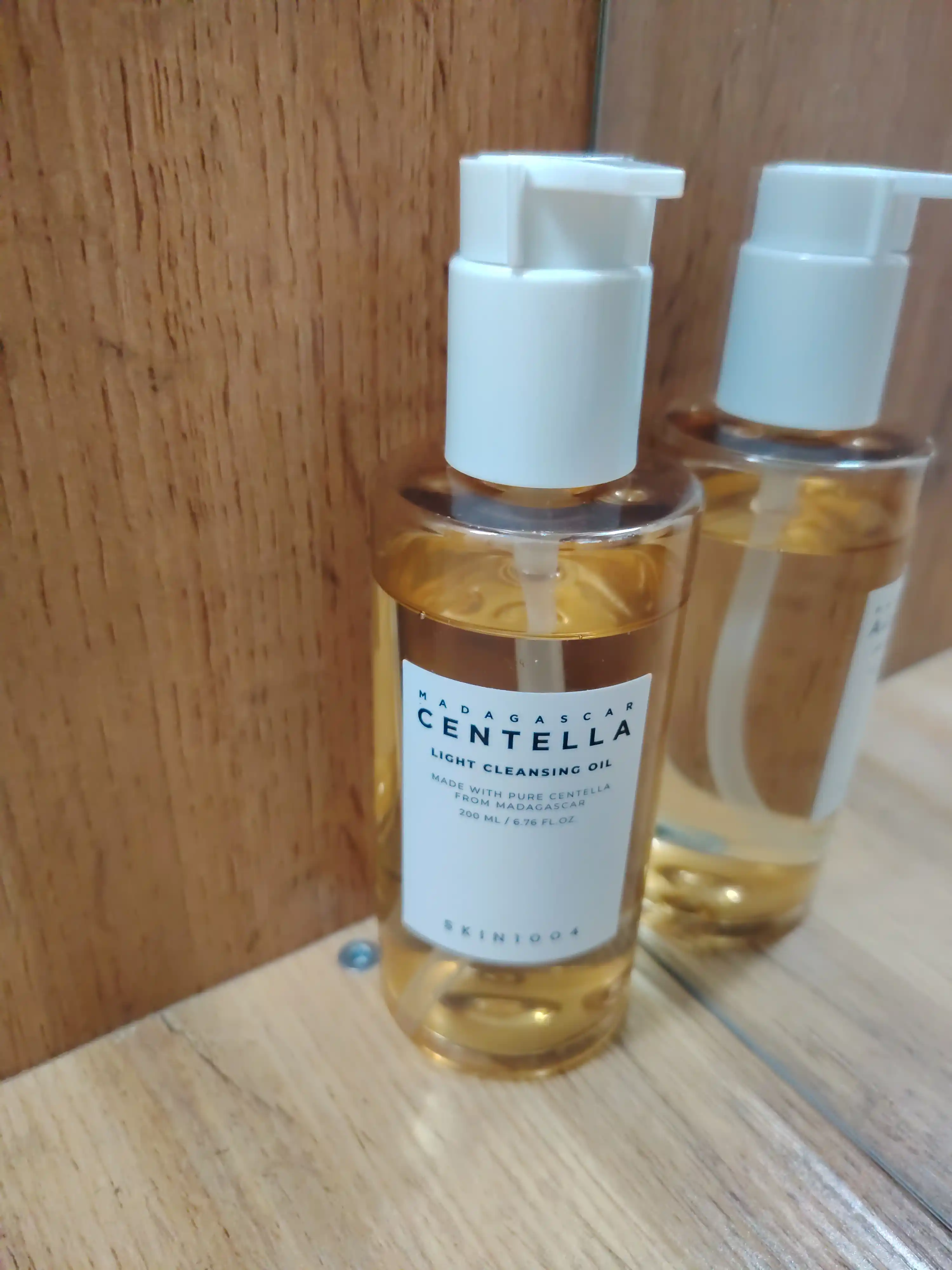 SKIN1004 Madagascar Centella Light Cleansing Oil gidrofil yog'i
