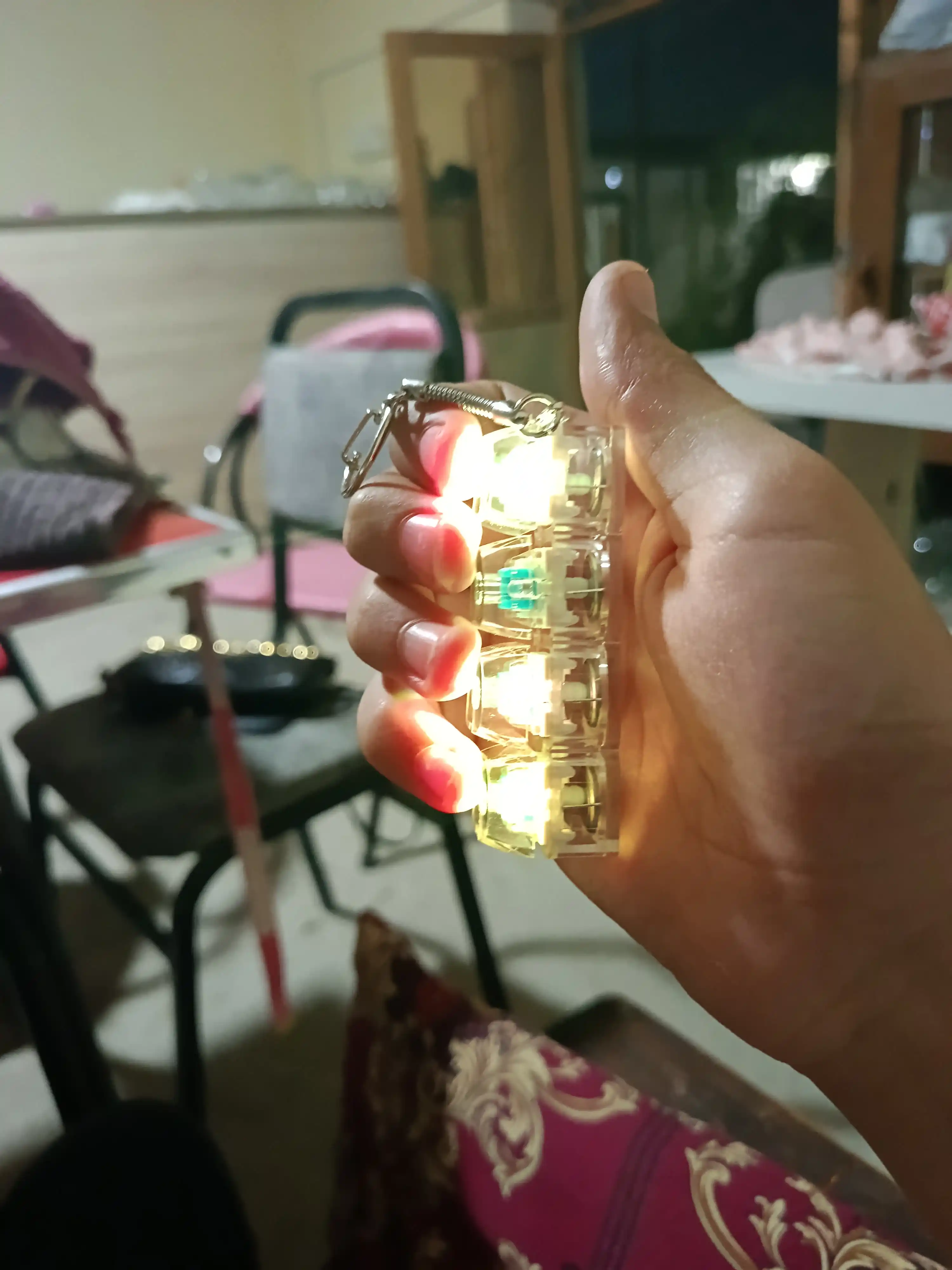 Антистресс брелок-клавиатура с RGB подсветкой, кликер для концентрации внимания
