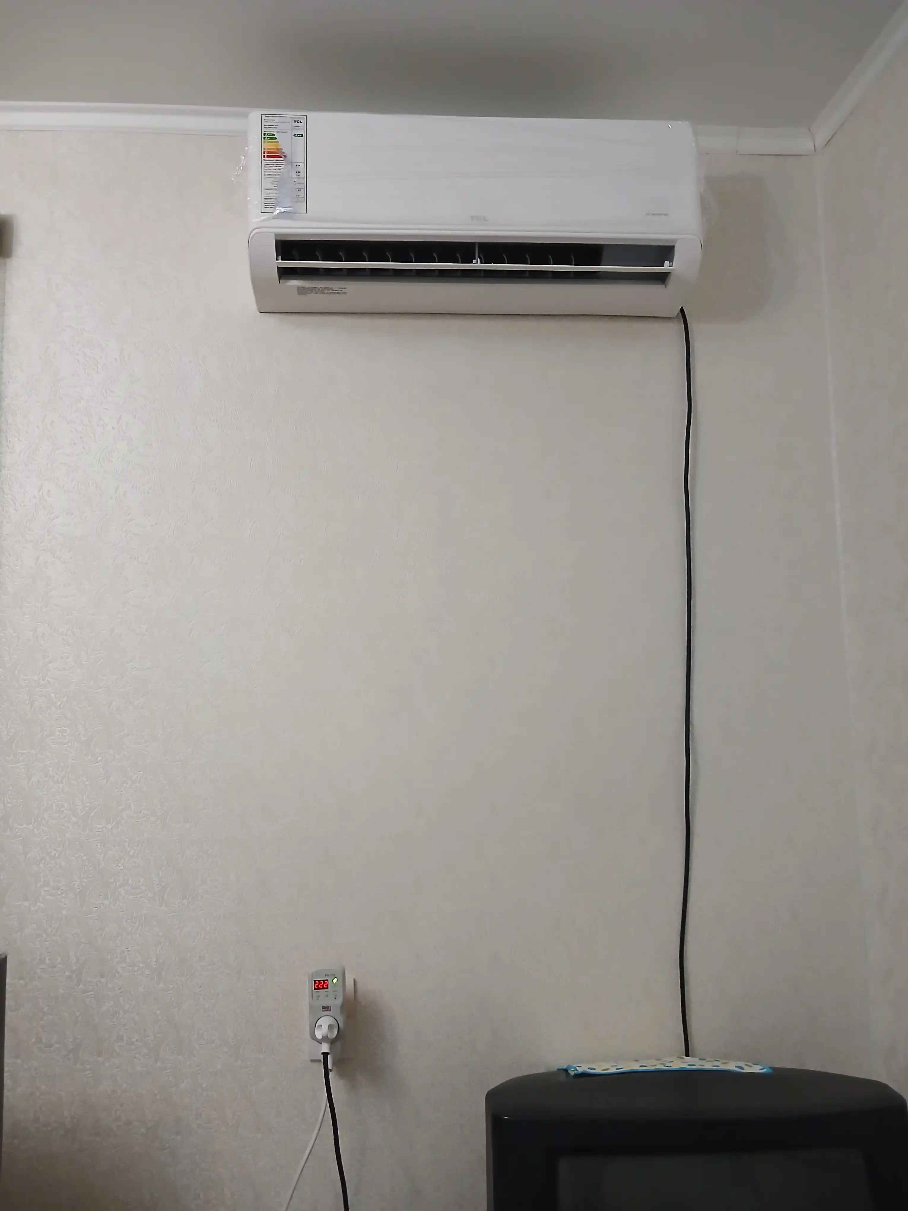TCL BreezeIN 12 TAC-BR12HSV/TC Full DC Inverter konditsioneri, R32, PTC Heater