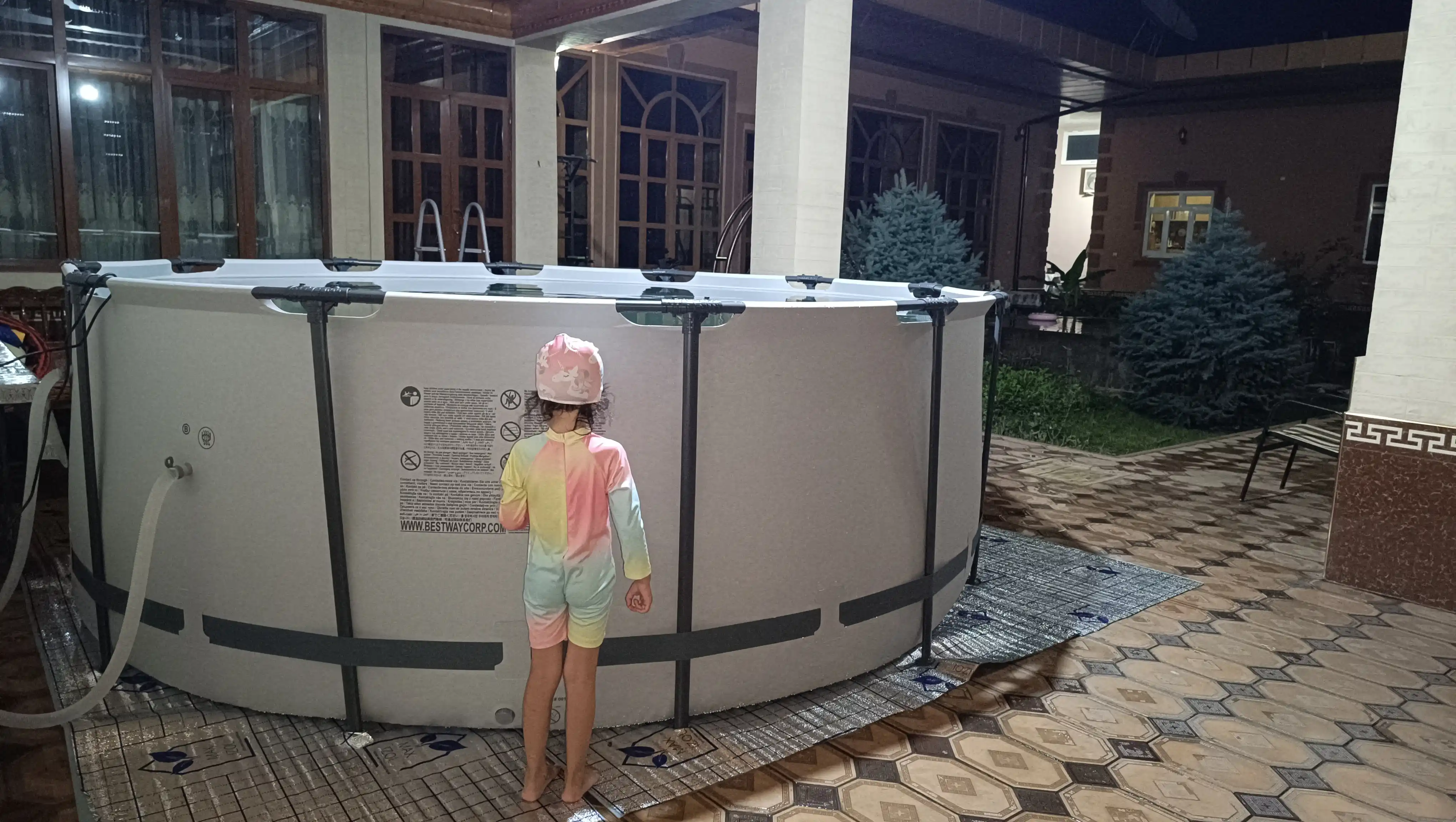 Karkasli basseyn / hovuz / Bestway Steel Pro Max 56420 / yumaloq 366 sm / PVX / oq