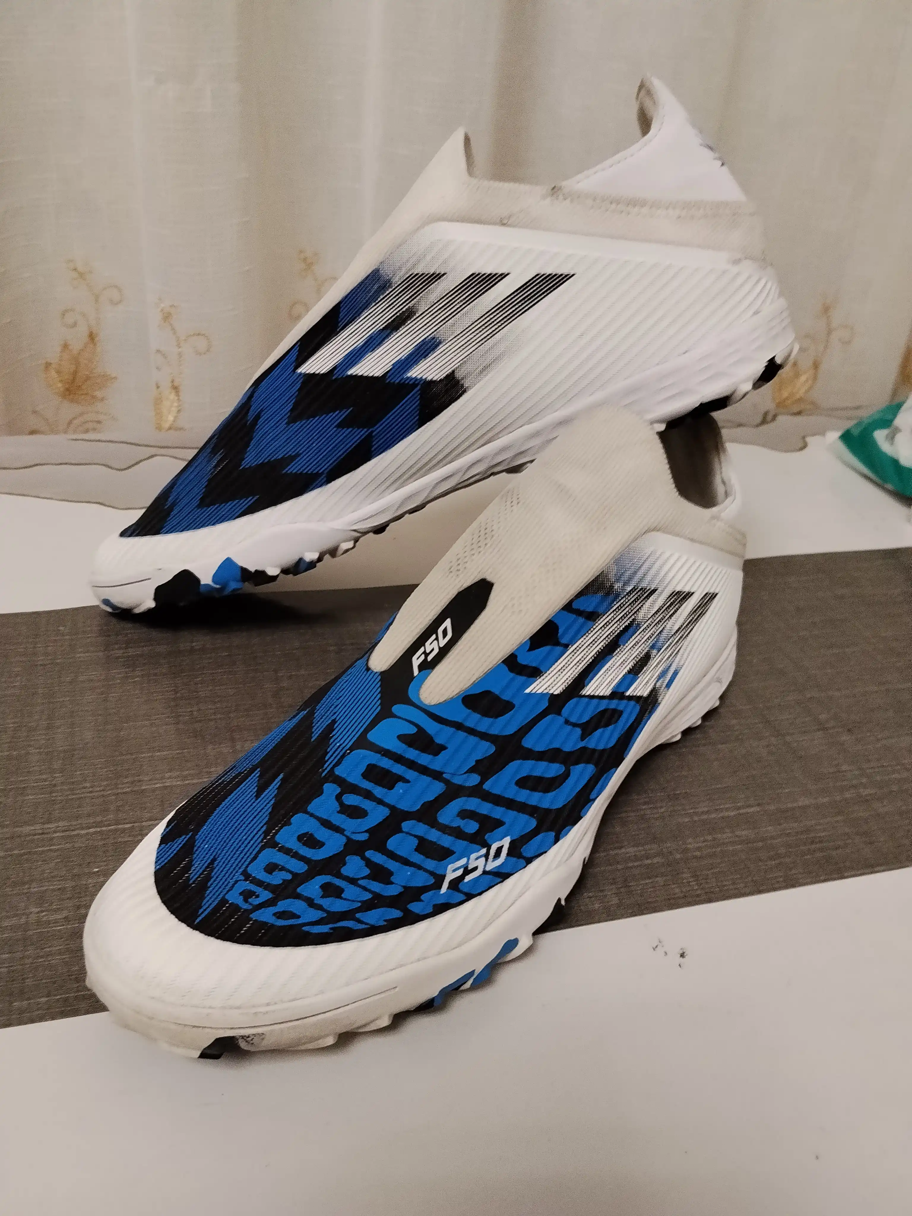 F50 New Design futbol butsalari futbol butsilari va sorokonojkalari, erkaklar va o'smirlar