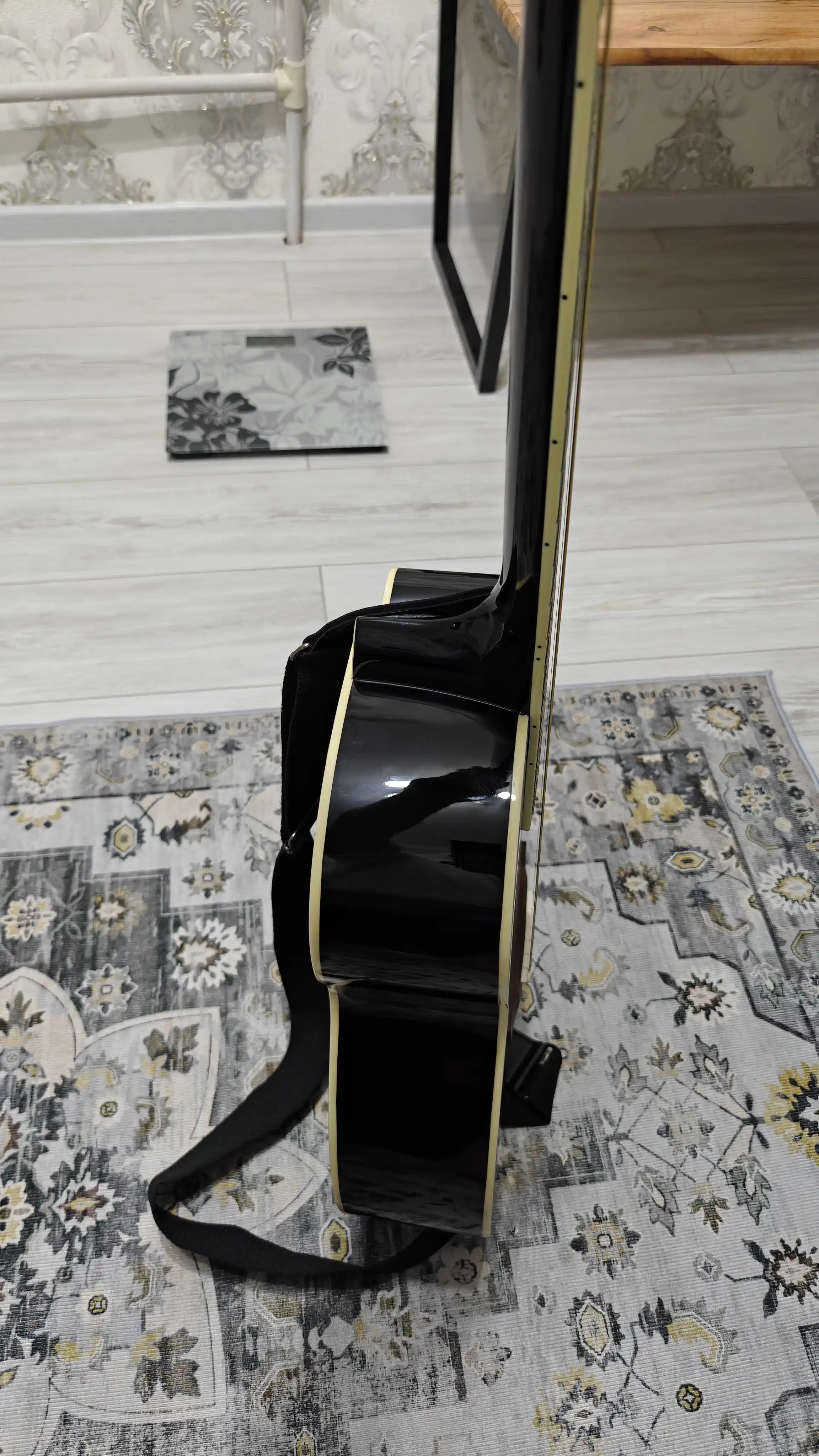 Аkustik gitara Smiger, qora rangi, o'lchami 40 +chexol + 2 media. Ga-H15 sku