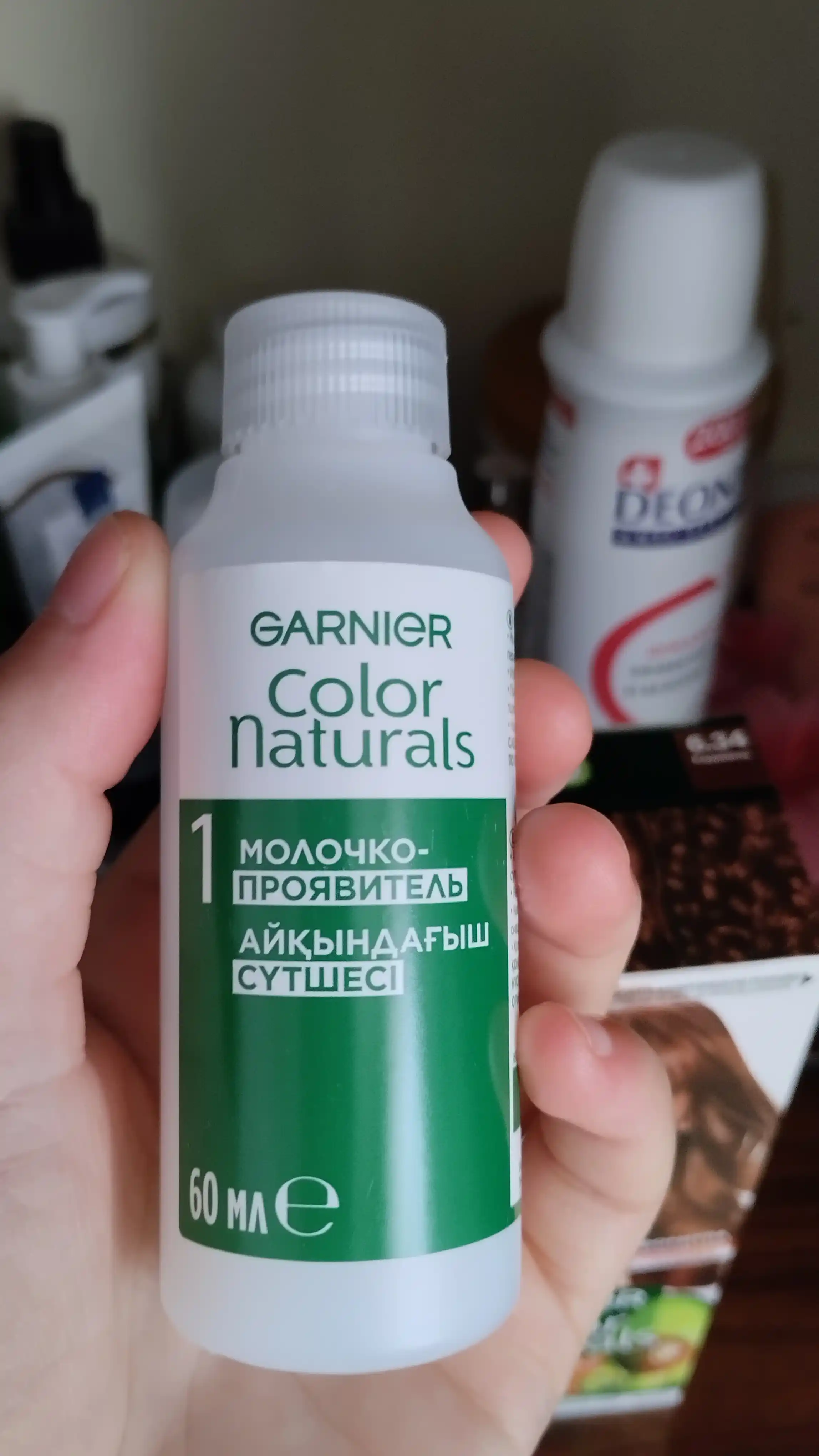 Bardoshli ozuqaviy krem-bo‘yoq Garnier, "Color Naturals" soch turmagi, 6.34 tus, Karamel
