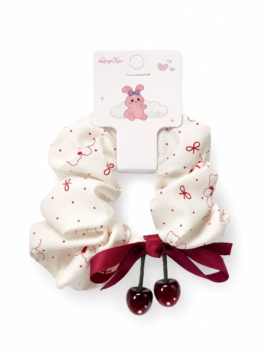 Тканевая резинка Scrunchie с декоративной вишней для волос - 