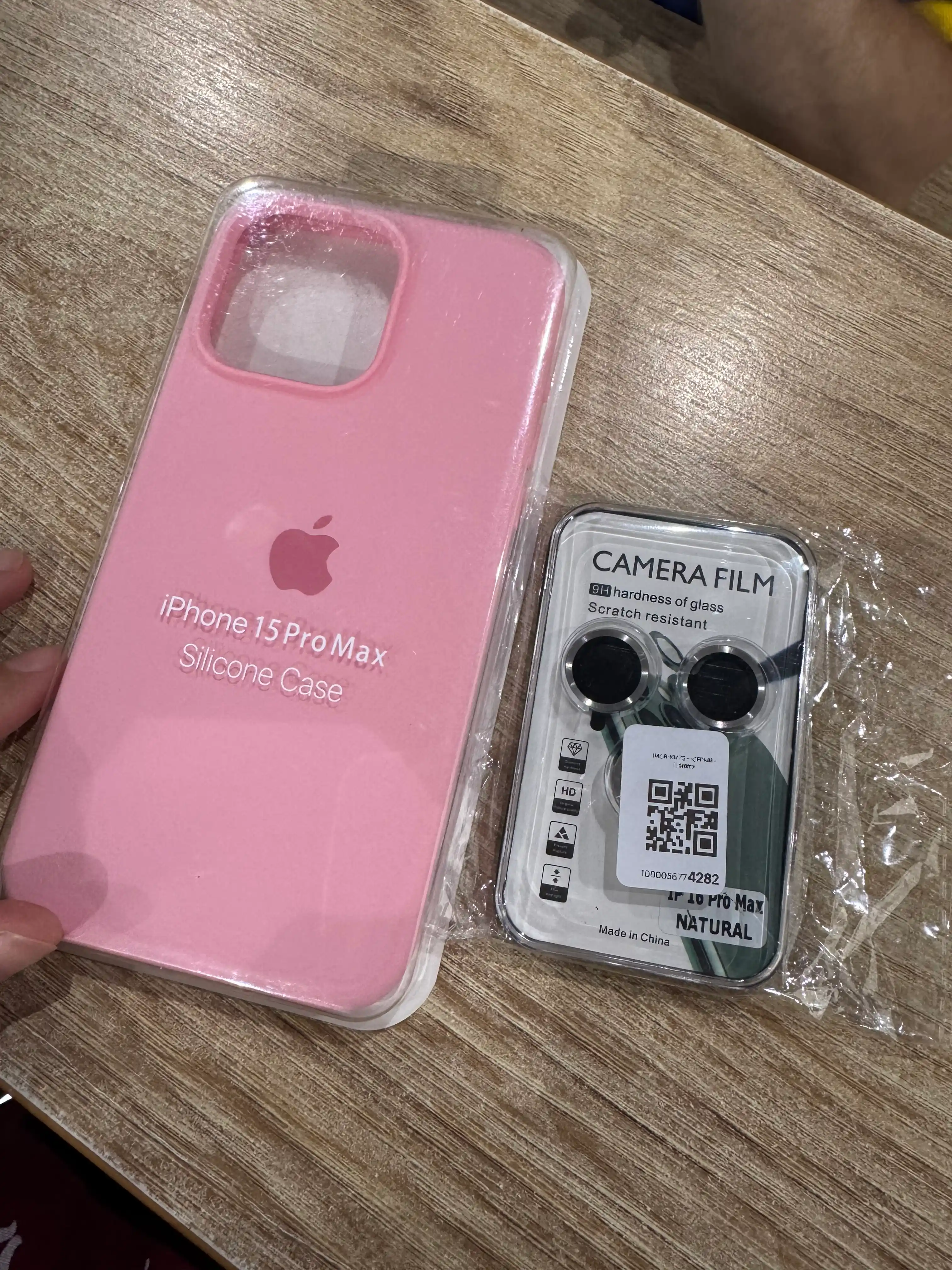 Защита камеры для смартфонов iPhone 11, 11 Pro, 12 Pro, 13 Pro, 14 Pro, 15 Pro, 16 Pro Max