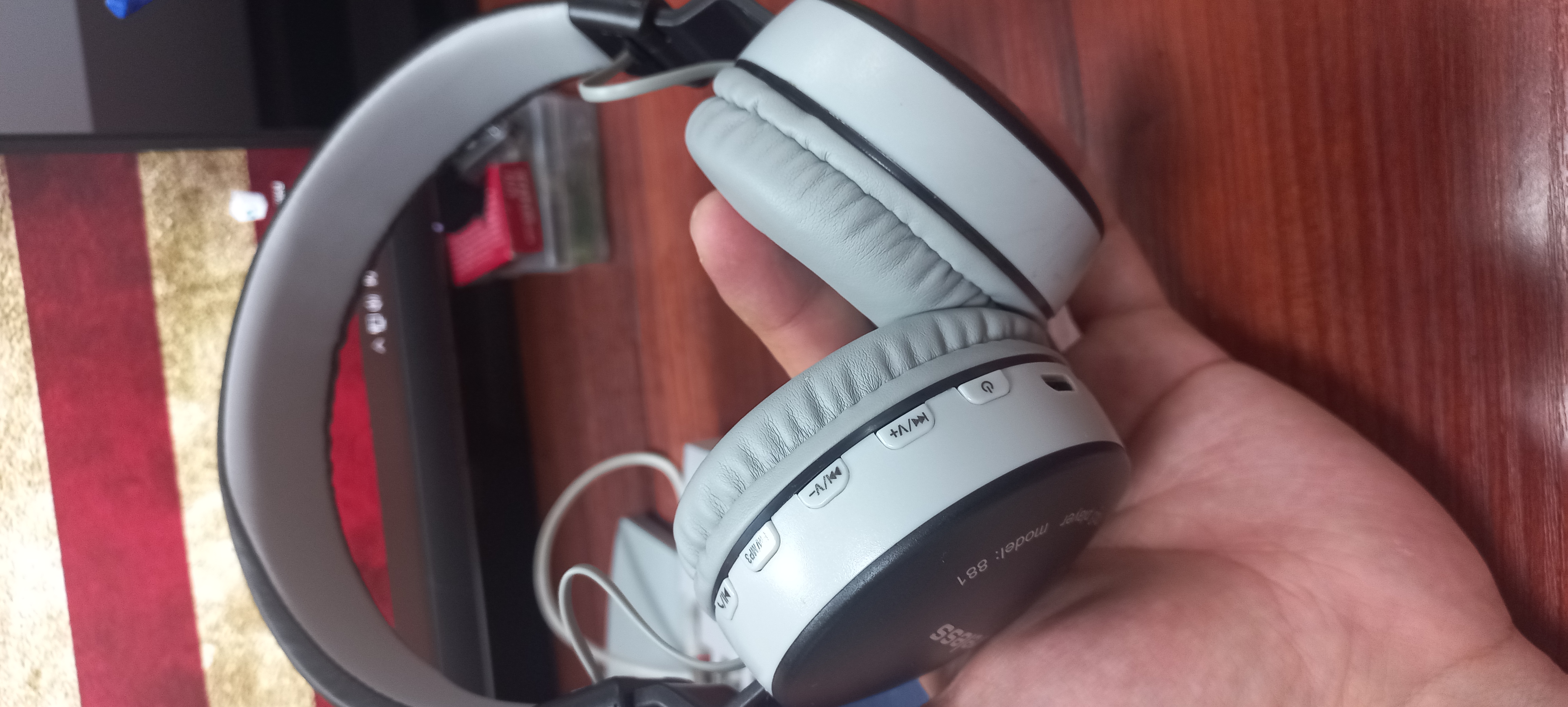 JBL 881A simsiz Bluetooth quloqchin, mikrofonli, bukiladigan dizayn