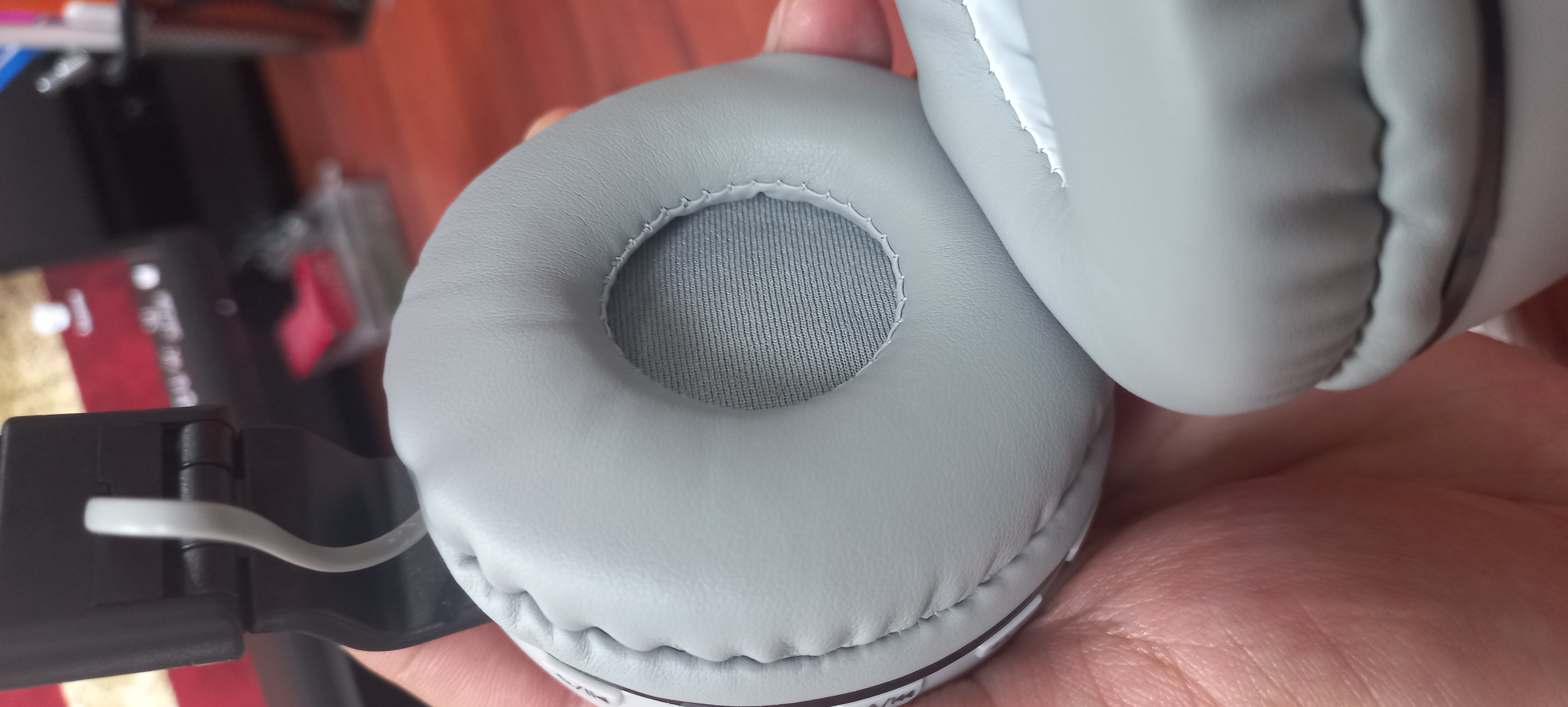 JBL 881A simsiz Bluetooth quloqchin, mikrofonli, bukiladigan dizayn