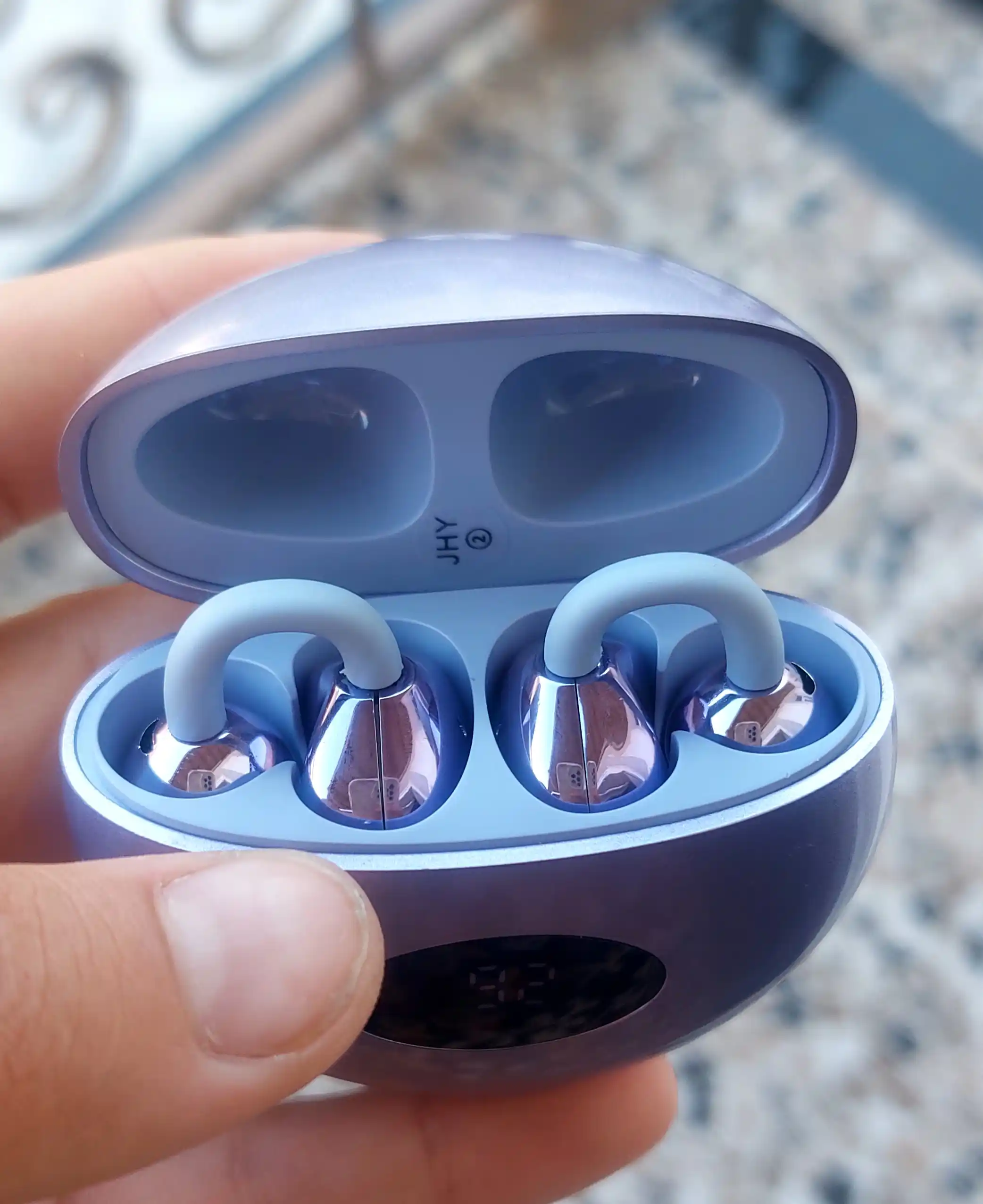 Simsiz quloqchinlar, Bluetooth, IPX5 namlikdan himoyalangan, 30 soat ishlaydi
