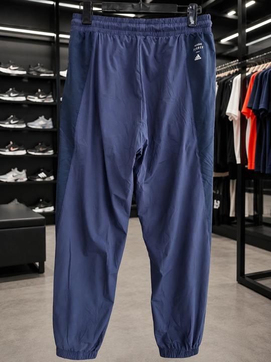 Adidas erkaklar sport shimlari