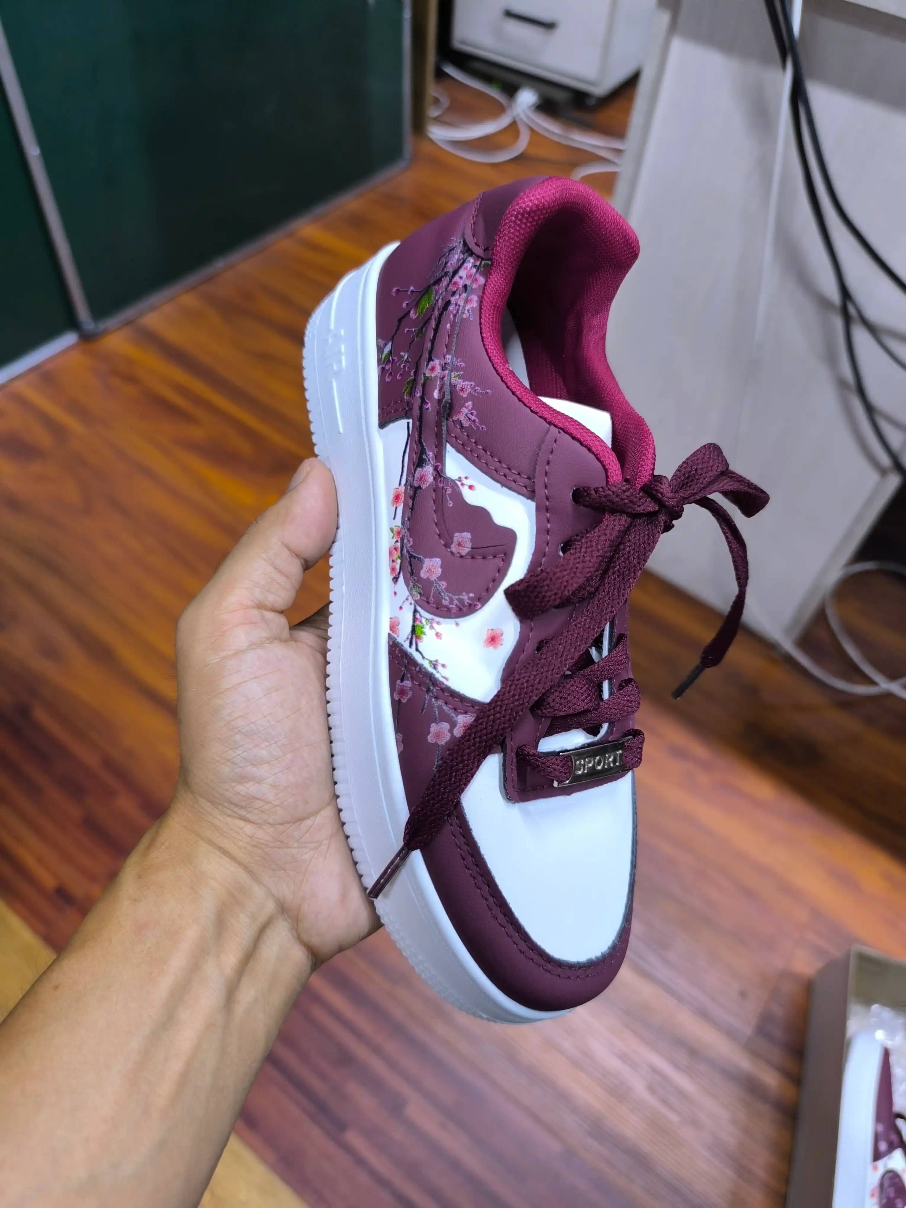 Ayollar kedalari NIKE, sakura guli dizaynda, Xitoy, ayollar oyoq kiyimlari, o'lcham 36-40
