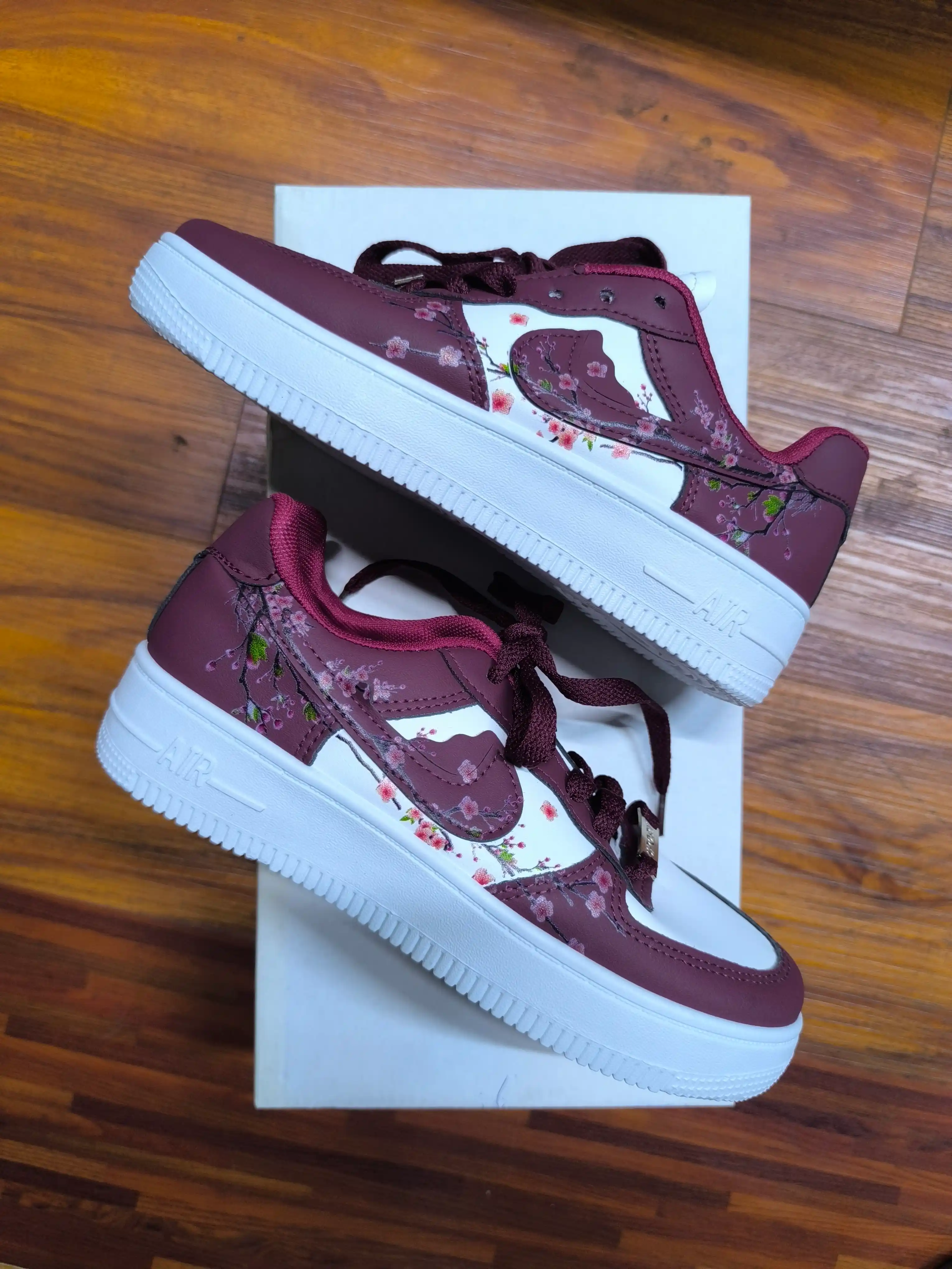 Ayollar kedalari NIKE, sakura guli dizaynda, Xitoy, ayollar oyoq kiyimlari, o'lcham 36-40