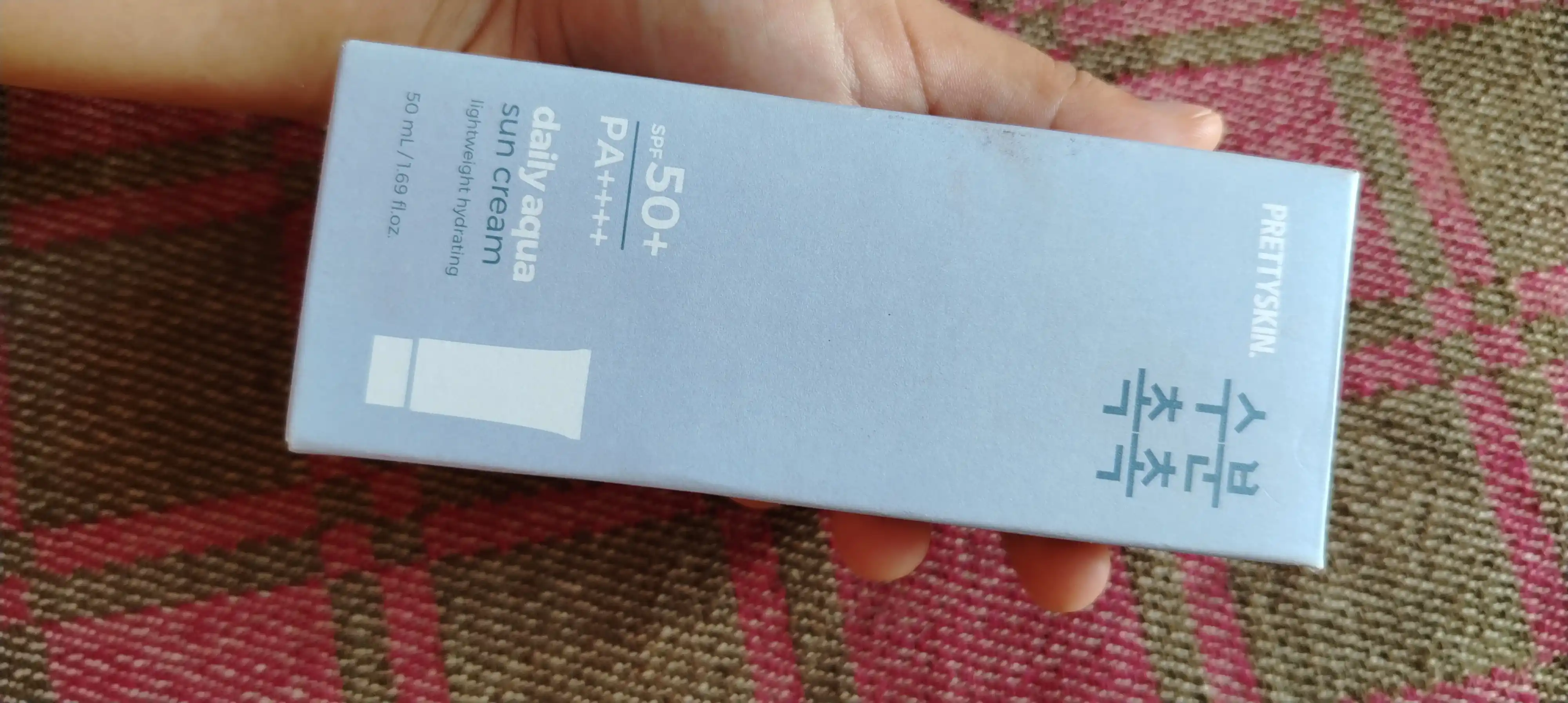 Quyoshdan himoyalovchi namlantiruvchi kremlar Prettyskin SPF50+ PA++++