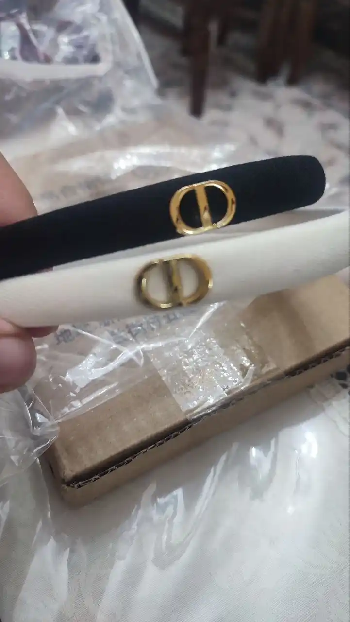 Ayollar va qizlar uchun soch obodogi, Celine va Dior obodoglari to'plamda 2 dona qora va oq