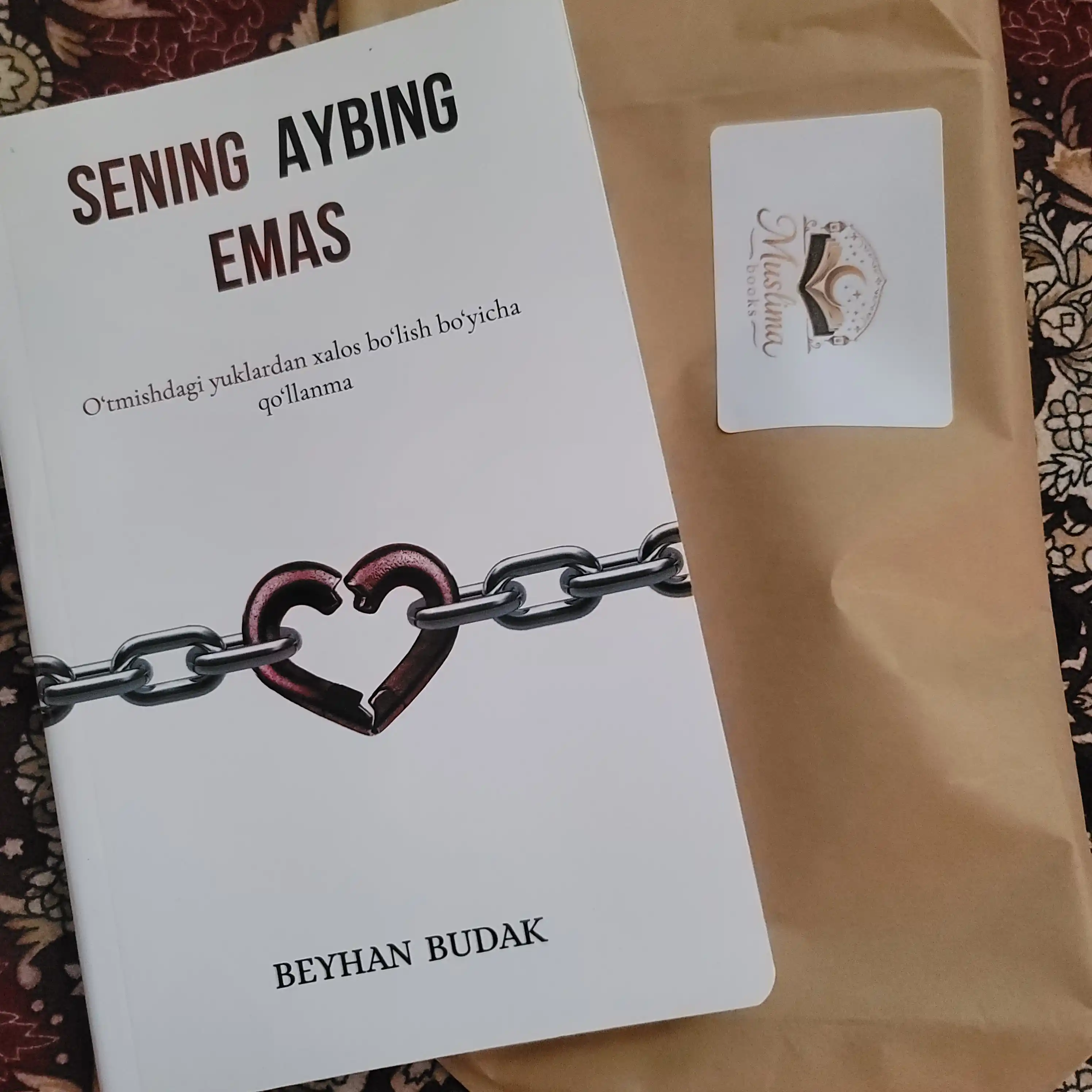 Сенинг аyбинг емас, Беyхан Будак, Книга на узбекском языке