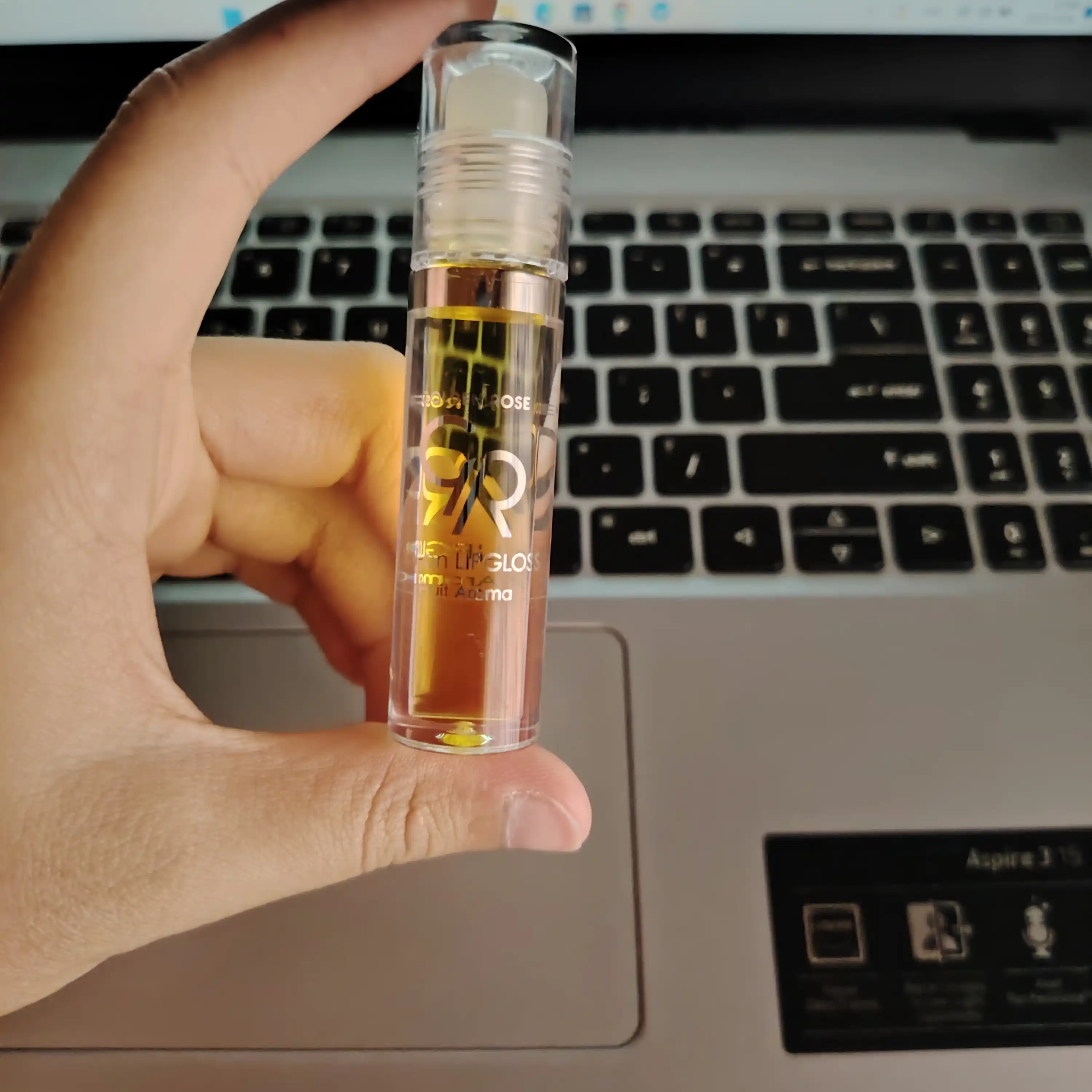 Golden Rose блеск для губ увлажняющий ROLL-ON Lipgloss