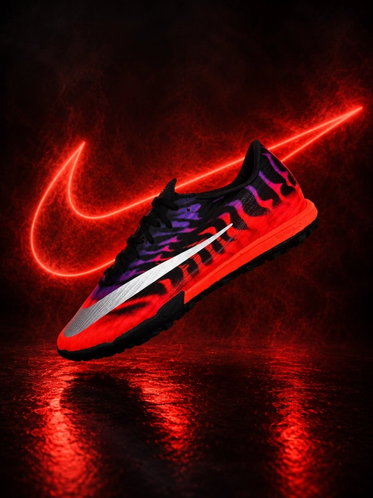 Футбольные бутсы Nike