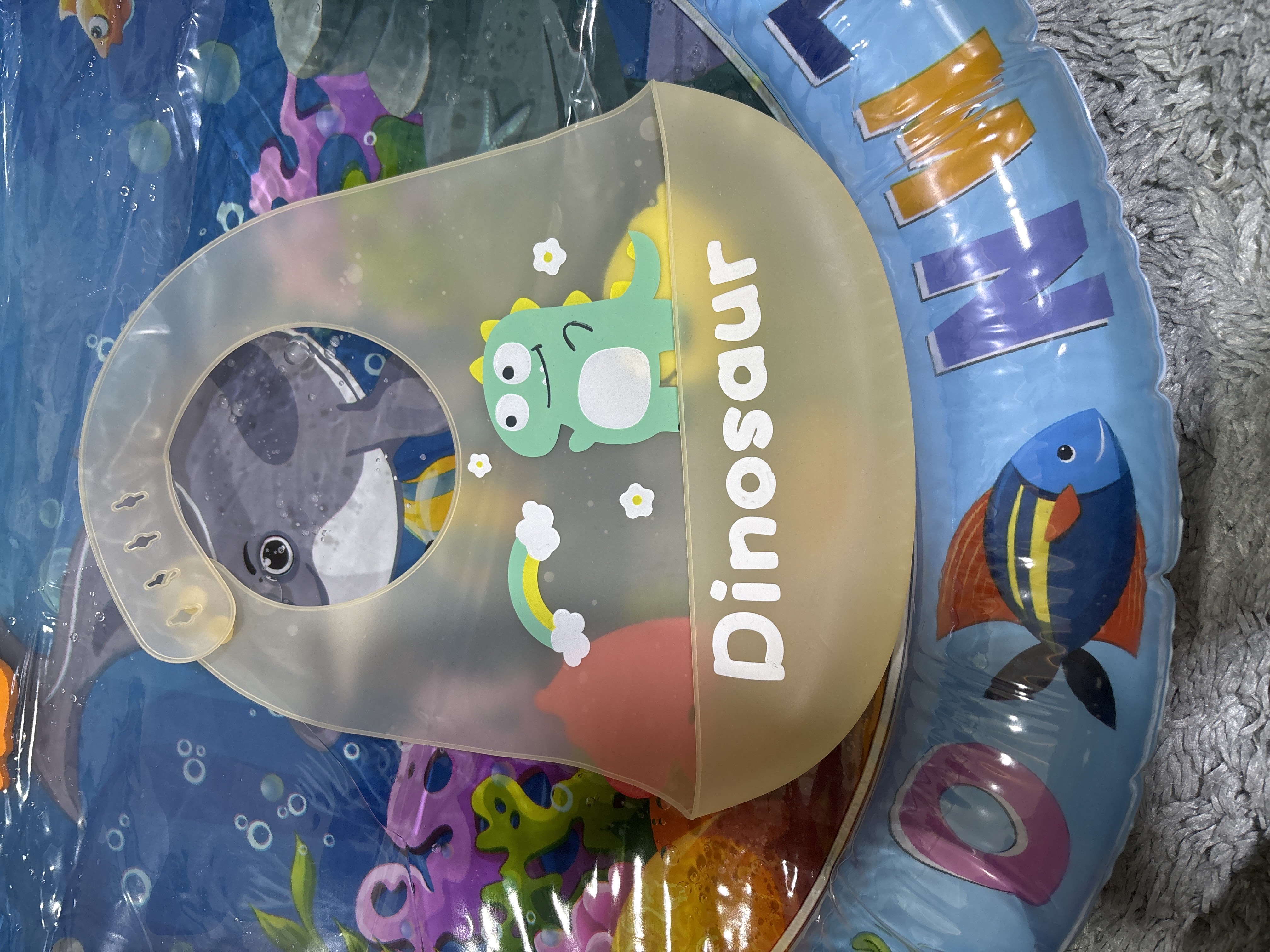 Силиконовый нагрудник 3D: эффект «желе» и ультратонкий дизайн