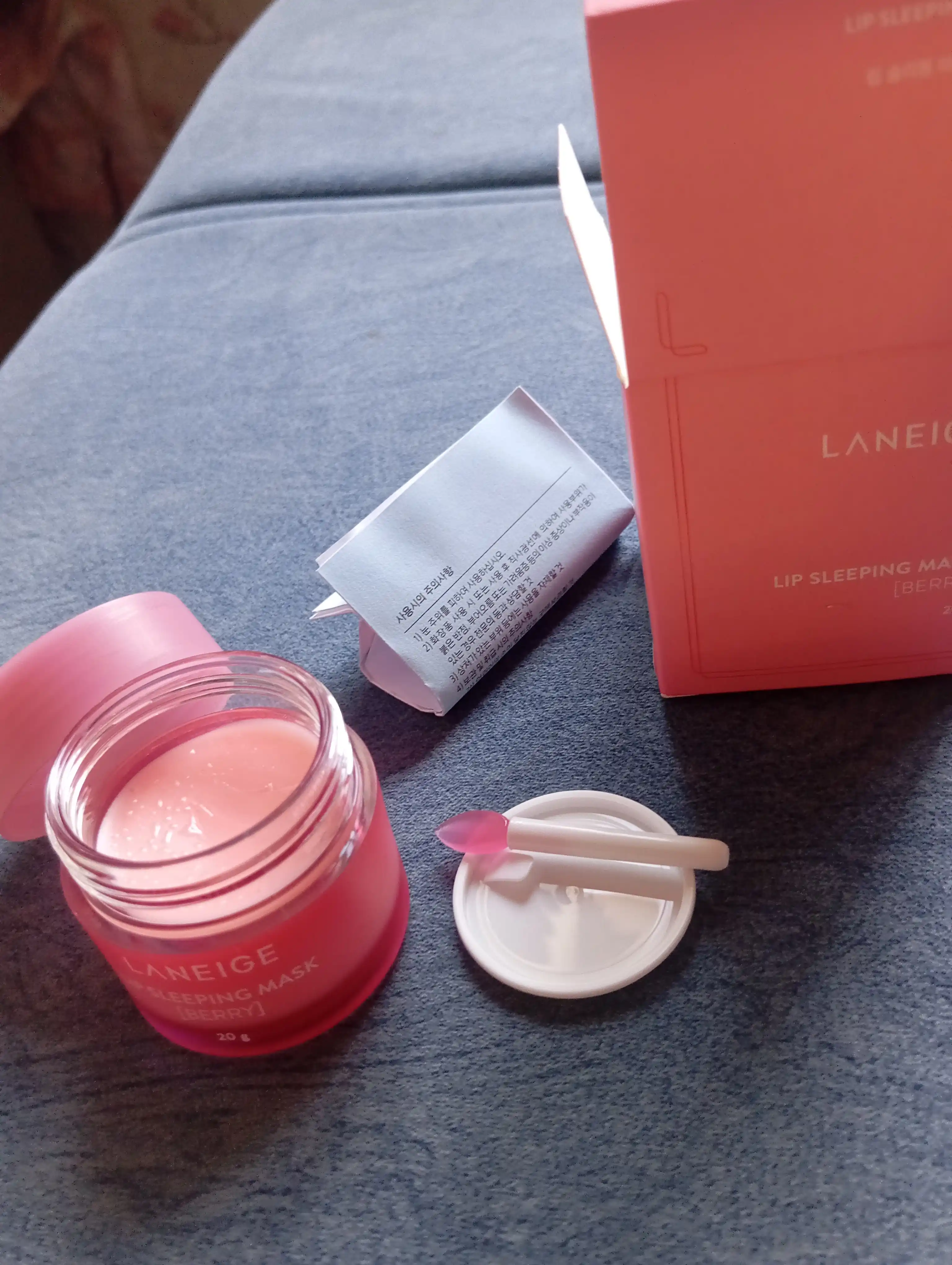 Laneige namlantiruvchi va tiklovchi lab balzami va niqobi, 20 g