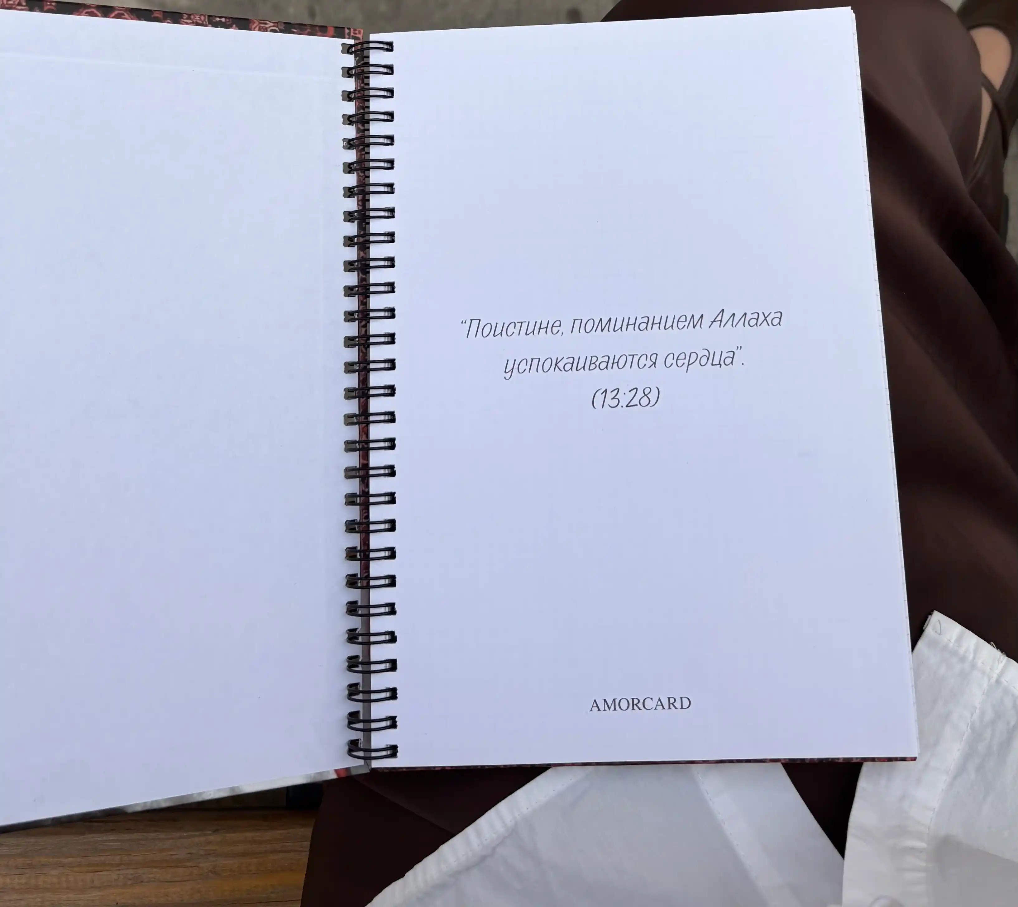 Bloknot B5 formatida, qaydlar uchun yon daftar, estetik daftar 100 varroq, qattiq muqovada