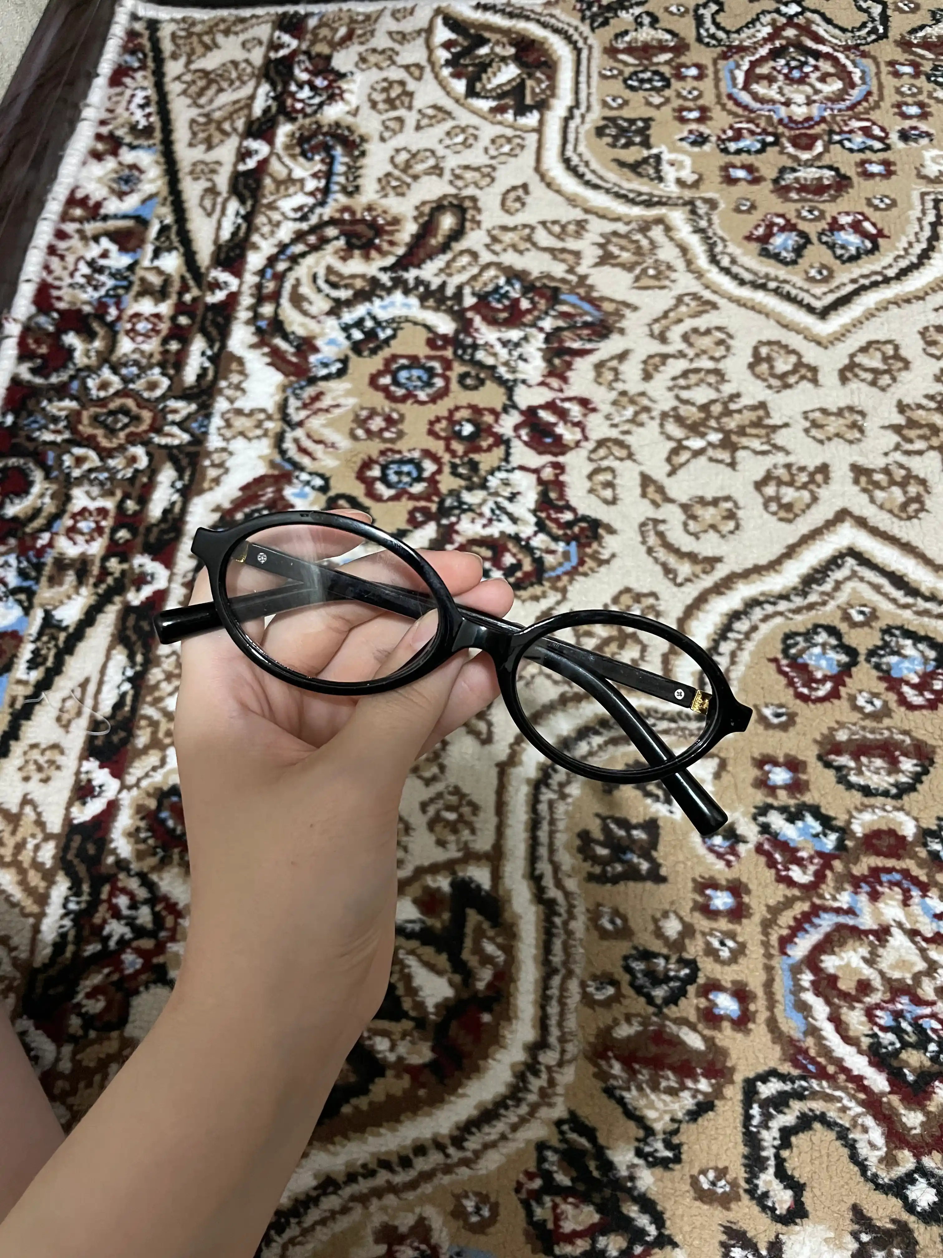 Miu Miu ko‘zoynaklari, har kunlik foydalanish uchun