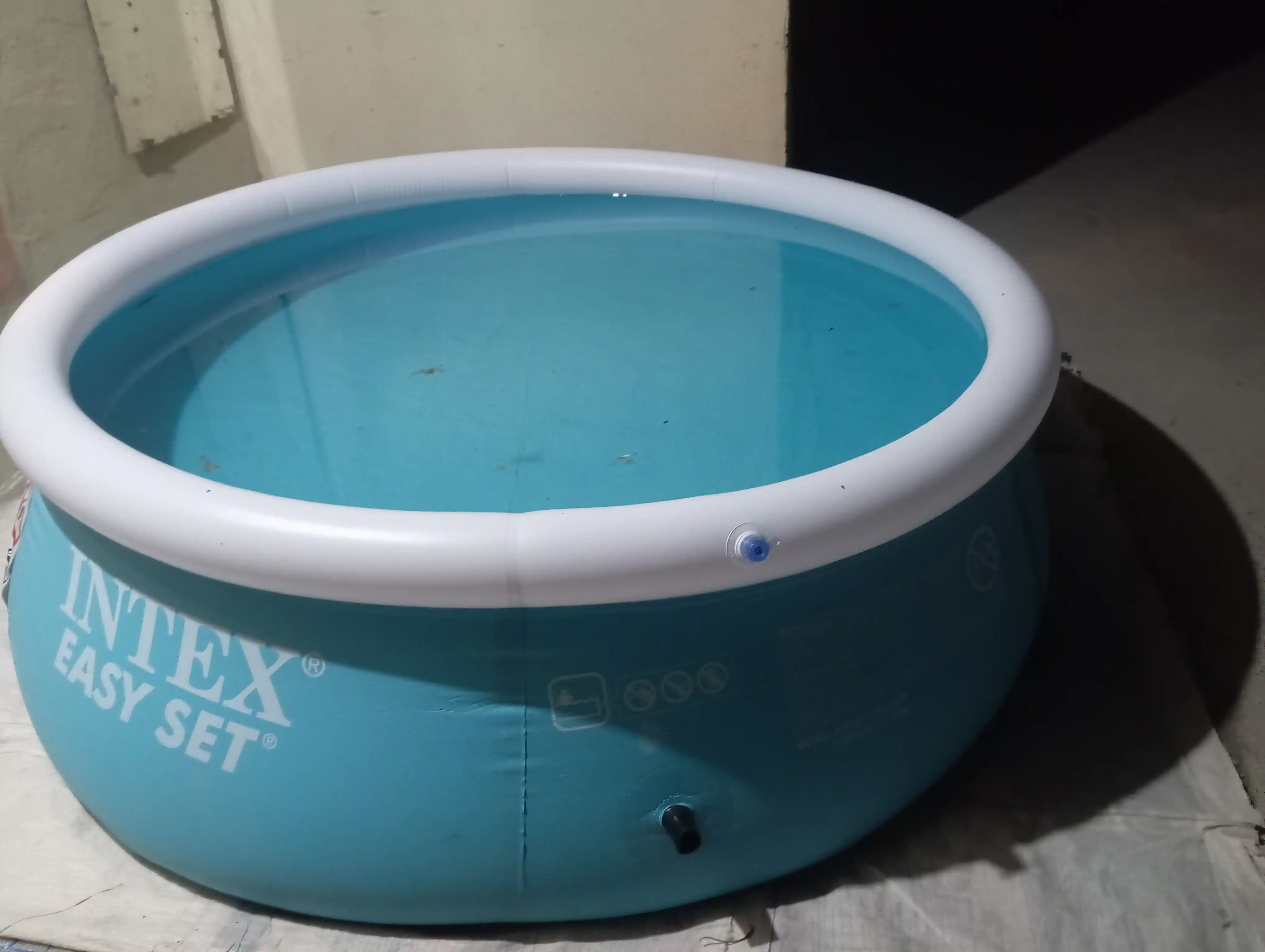 Надувной бассейн Intex Easy Set, объем 886 - 3853 л