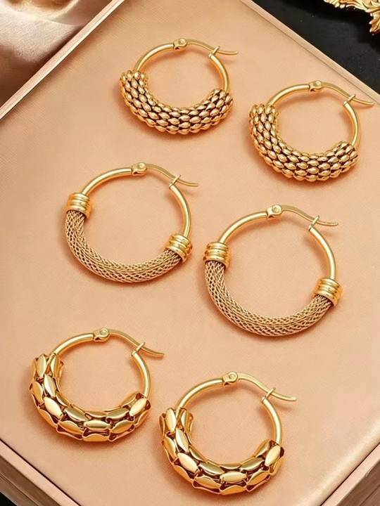 Серьги с покрытием 18K золота — серьги-кольца с текстурой