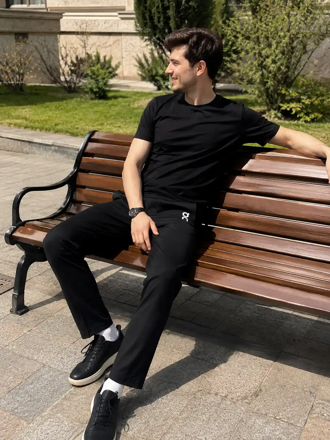 Yozgi mavsum uchun sovuq materialdan erkaklar moda shimlari