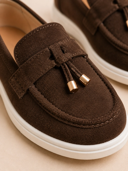 Ayollar uchun nafis platformali zamsh loafer, Loro Piana uslubidagi model