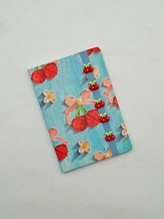 Qattiq muqovali bloknot A5, 145×210 mm, 100 varoq, Pintereststyle gulli ,4 xil dizayn, chiziqli