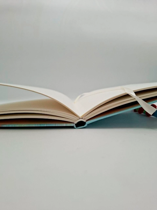 Qattiq muqovali bloknot A5, 145×210 mm, 100 varoq, Pintereststyle gulli ,4 xil dizayn, chiziqli
