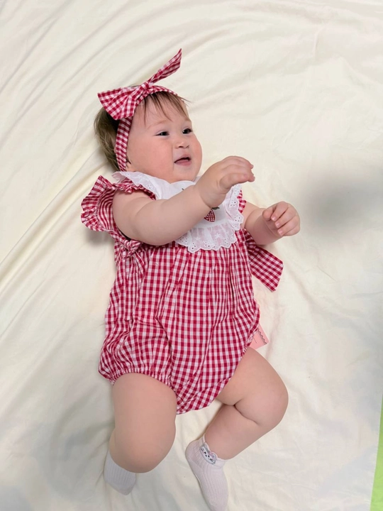 Yozgi bodi, bog‘ichli, povyazka / shortikli to‘plam qizaloqlar uchun, 0 oydan 2 yoshgacha
