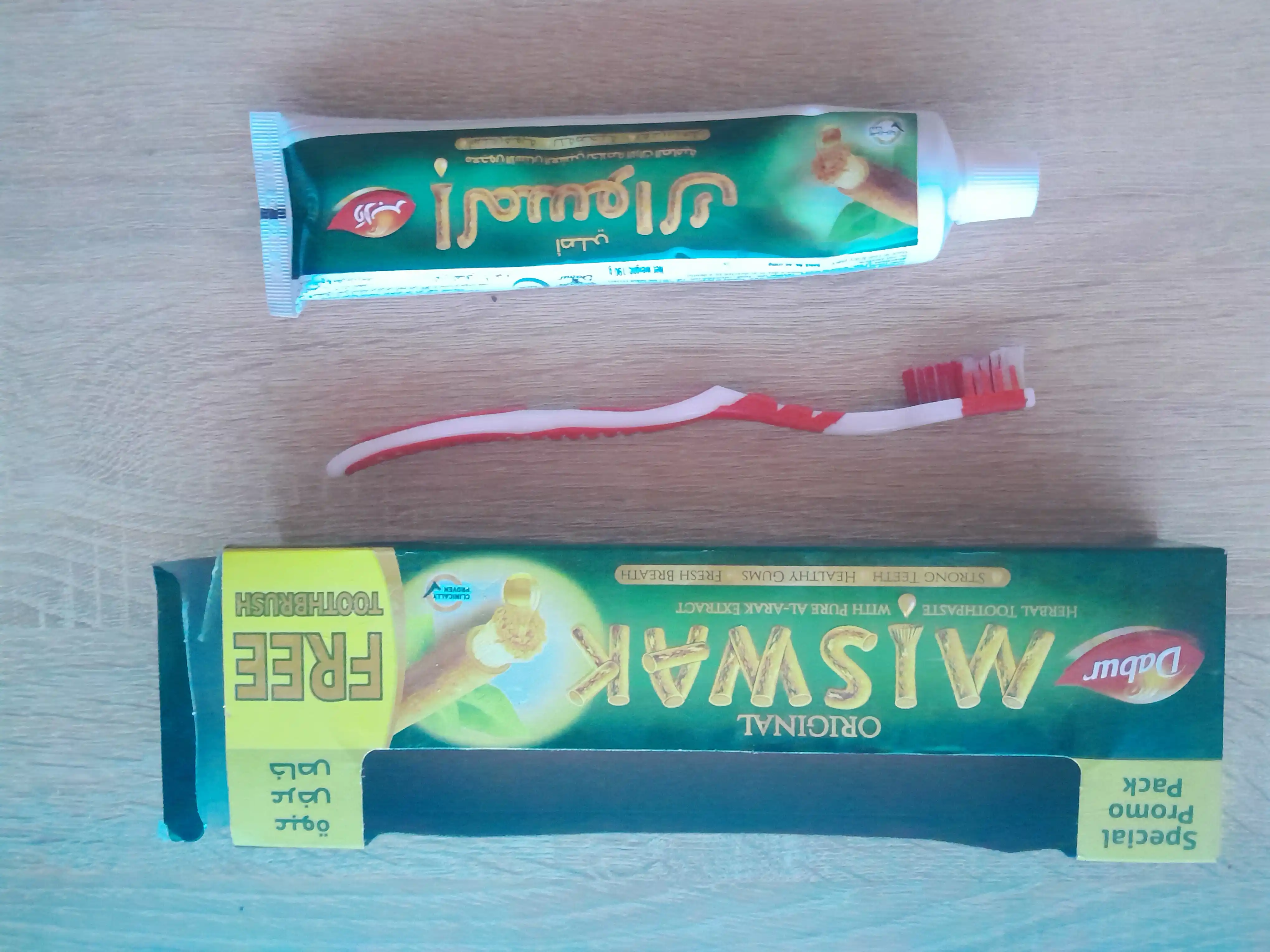 "Dabur Misvak" tish pastasi, misvokli, oqartiruvchi, ftorsiz, halol, 75 - 190 gr