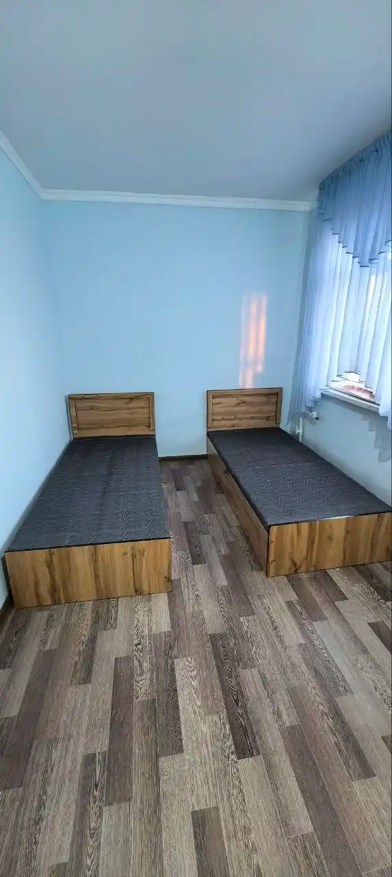 Bir kishilik to'shak, matras bilan