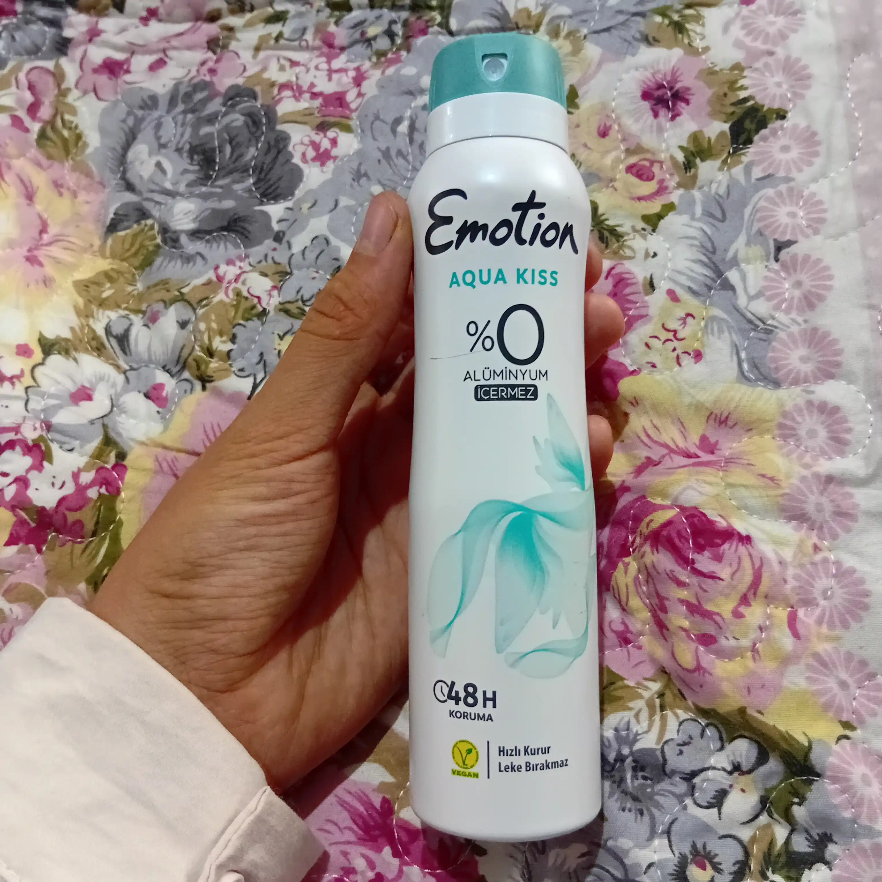 Дезодорант-спрей Emotion Aqua Kiss, 150 мл