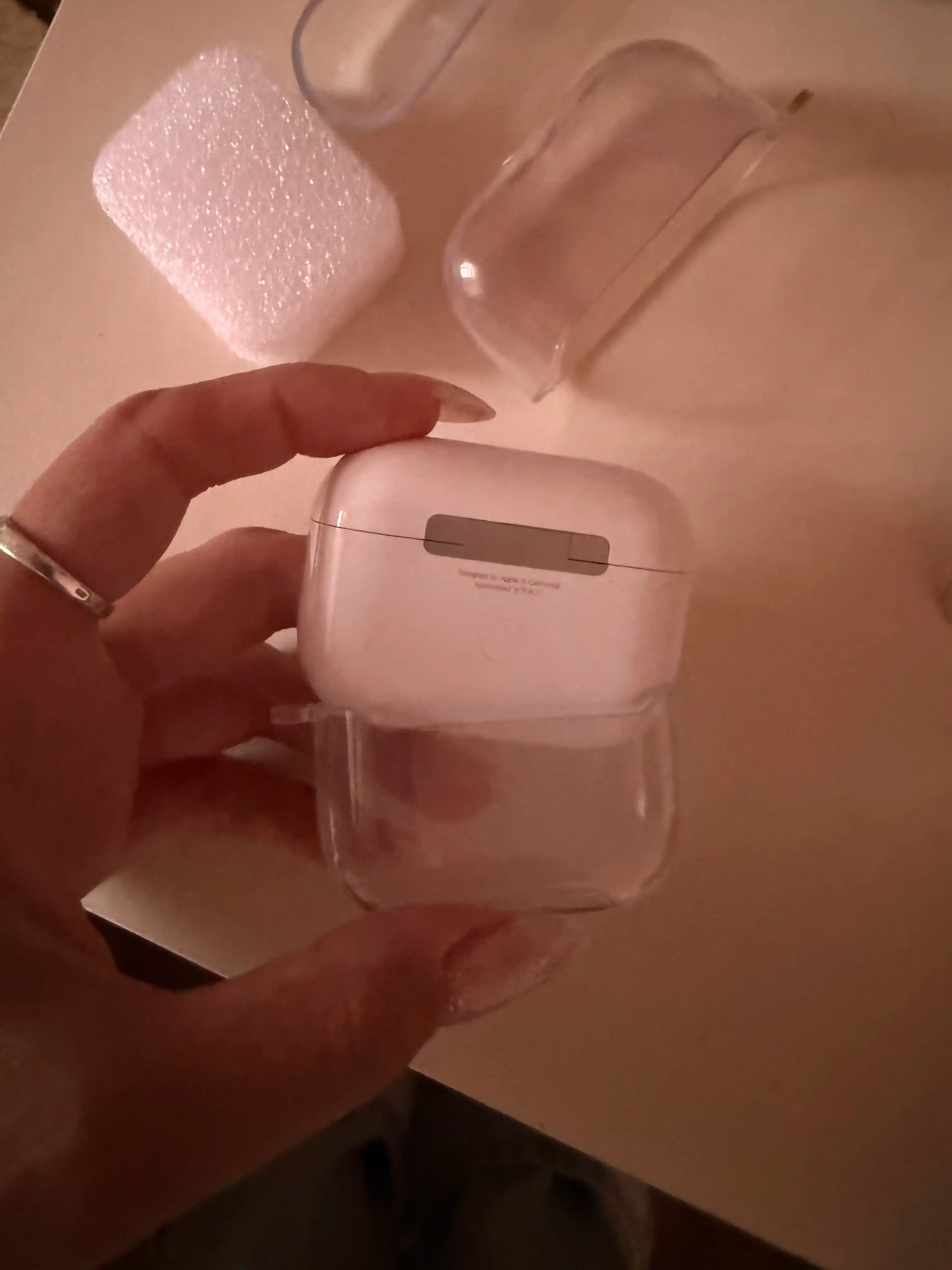 AirPods Pro, Pro 2, AirPods 3 uchun premium shaffof chexol (silikon korpus)
