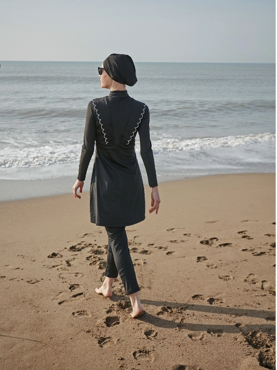 Ayollar cho‘milish kiyimi, burkini, yopiq