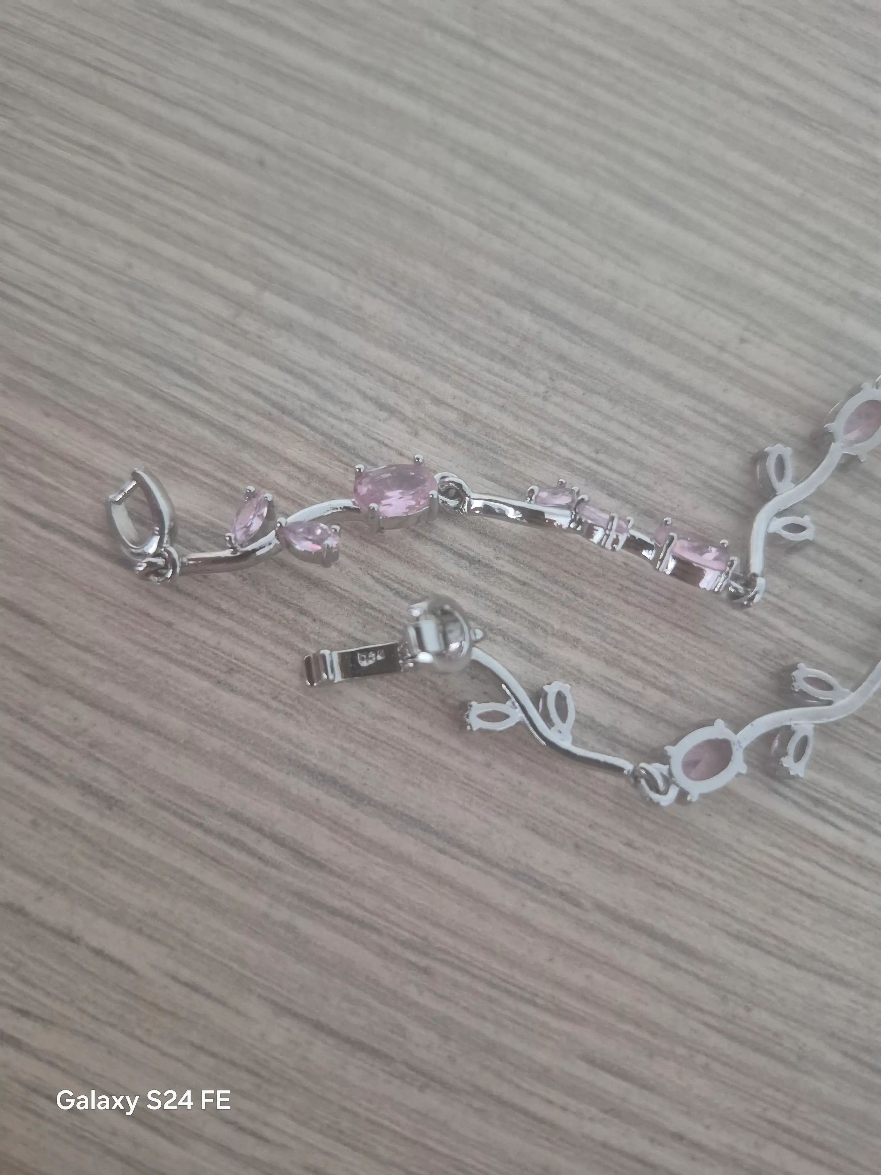 Серебряный браслет 925 пробы для женщин с розовыми камнями