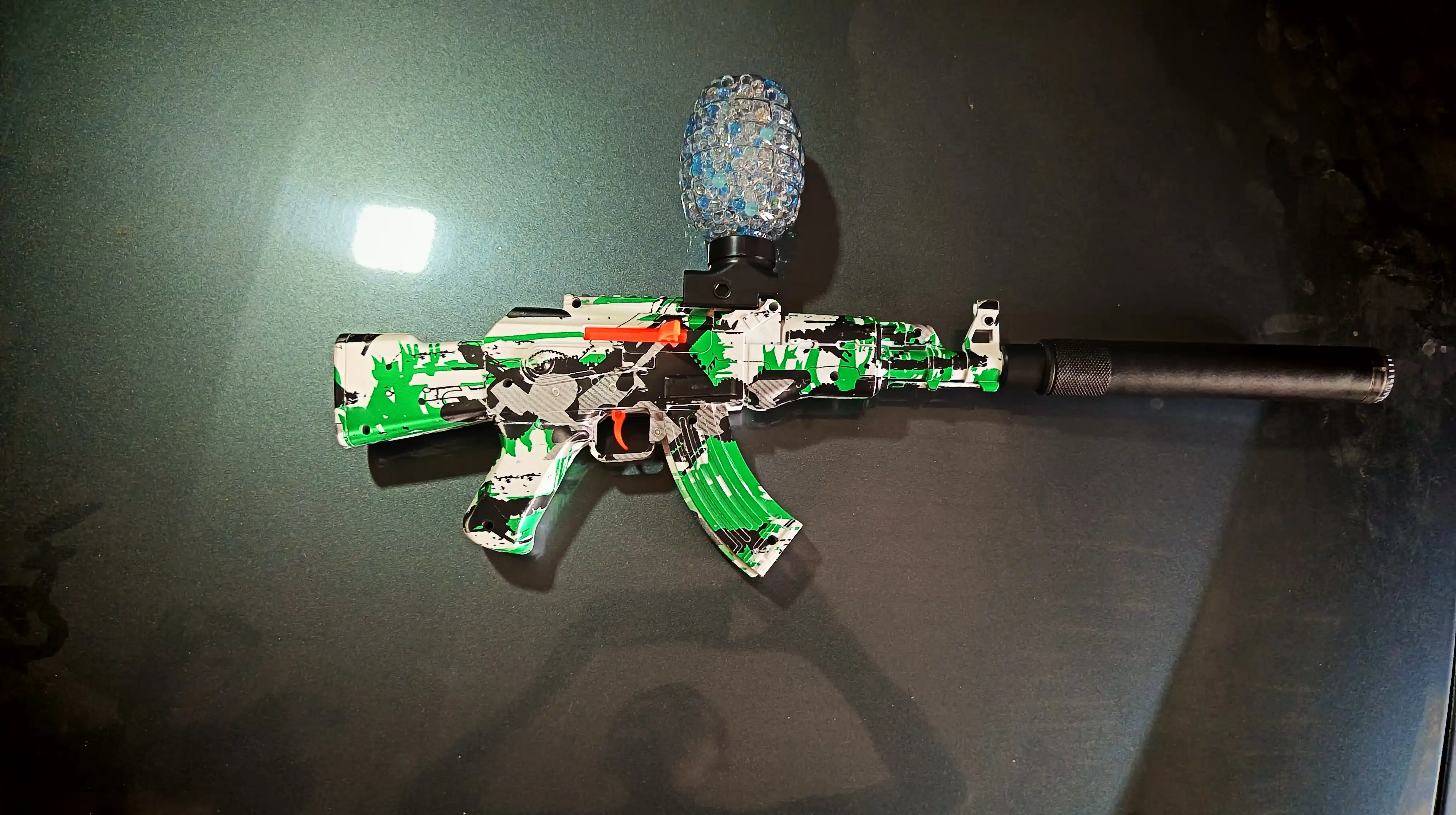 AK47, MP9, P90, AUG orbitsli gel avtomati, bolalar uchun batareyali blaster