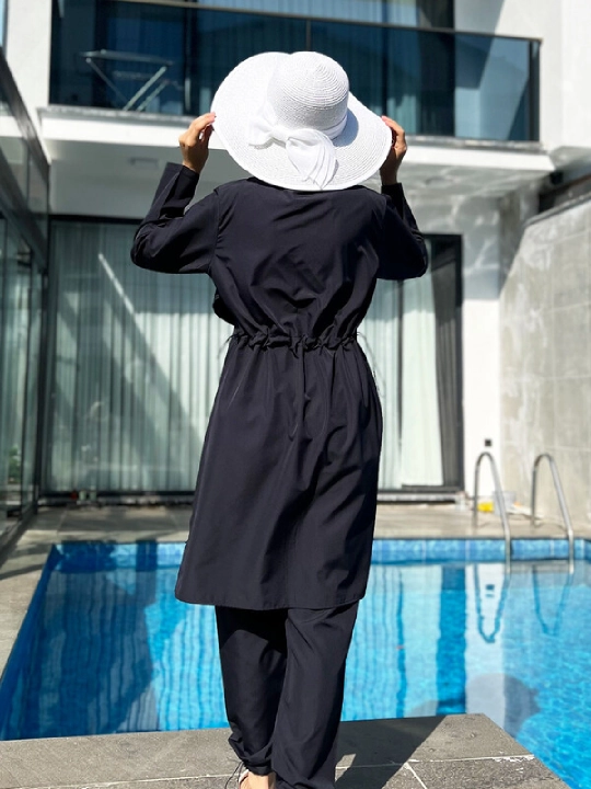Ayollar cho‘milish kiyimi, burkini, yopiq