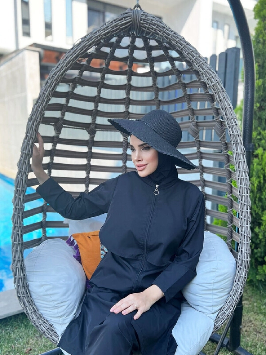 Ayollar cho‘milish kiyimi, burkini, yopiq