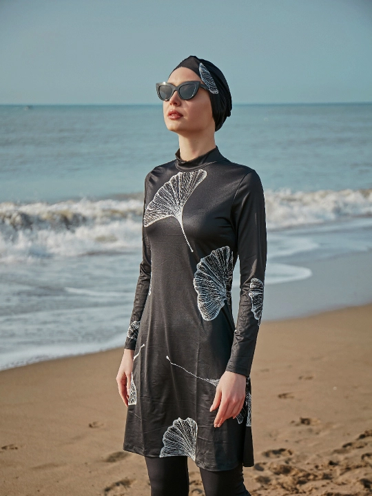 Ayollar cho‘milish kiyimi, burkini, sport kiyimi