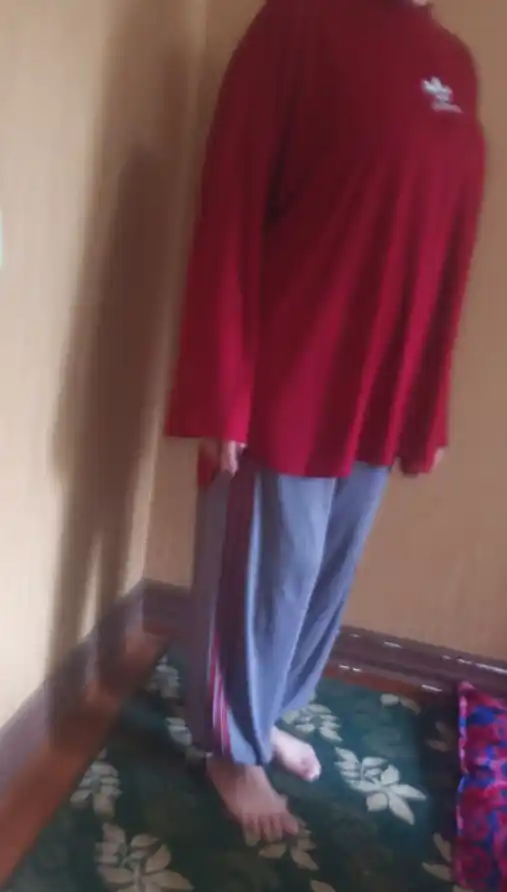 Adidas uslubidagi zamonaviy ayollar uchlik kostyumi - qulay
