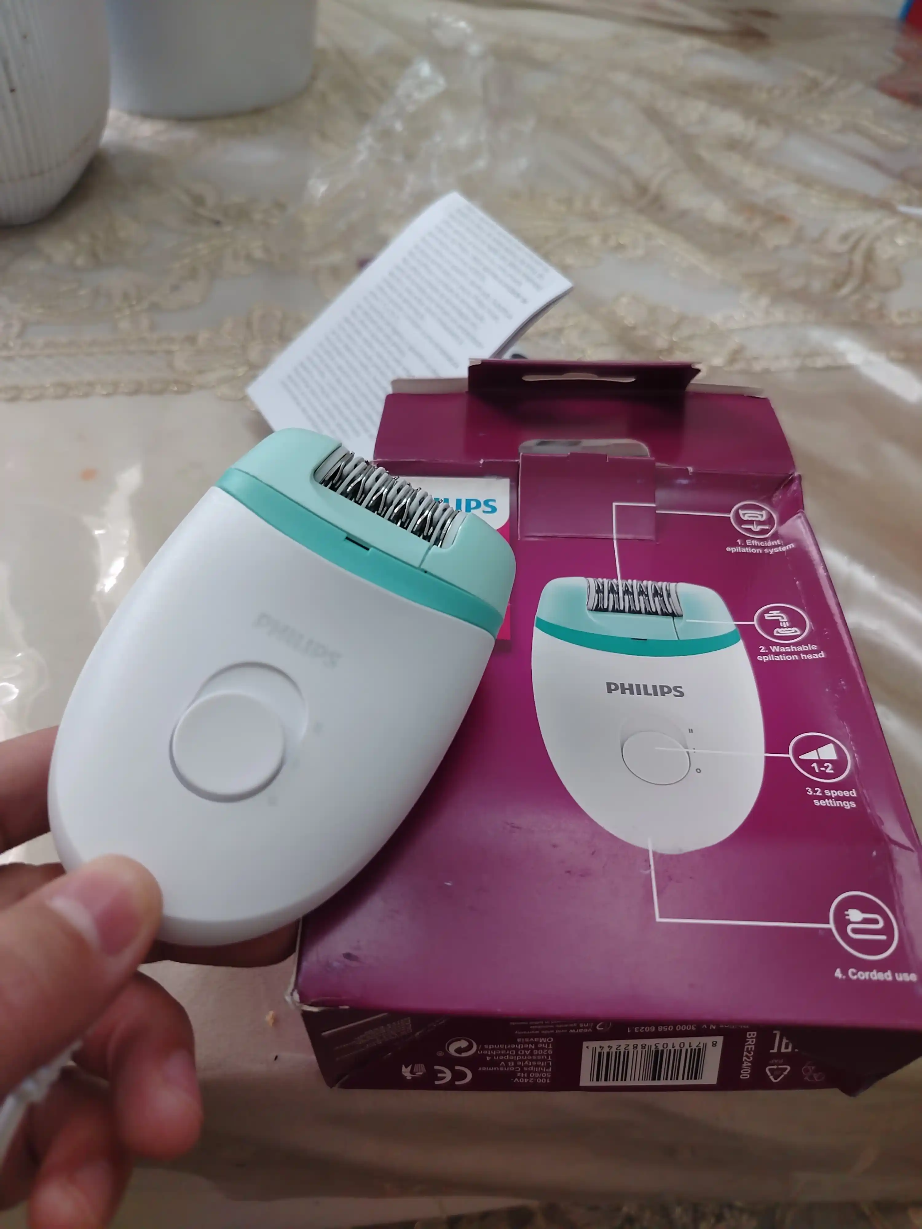 Philips BRE 224/225 Satinelle Essential – профессиональный эпилятор для женщин и девушек