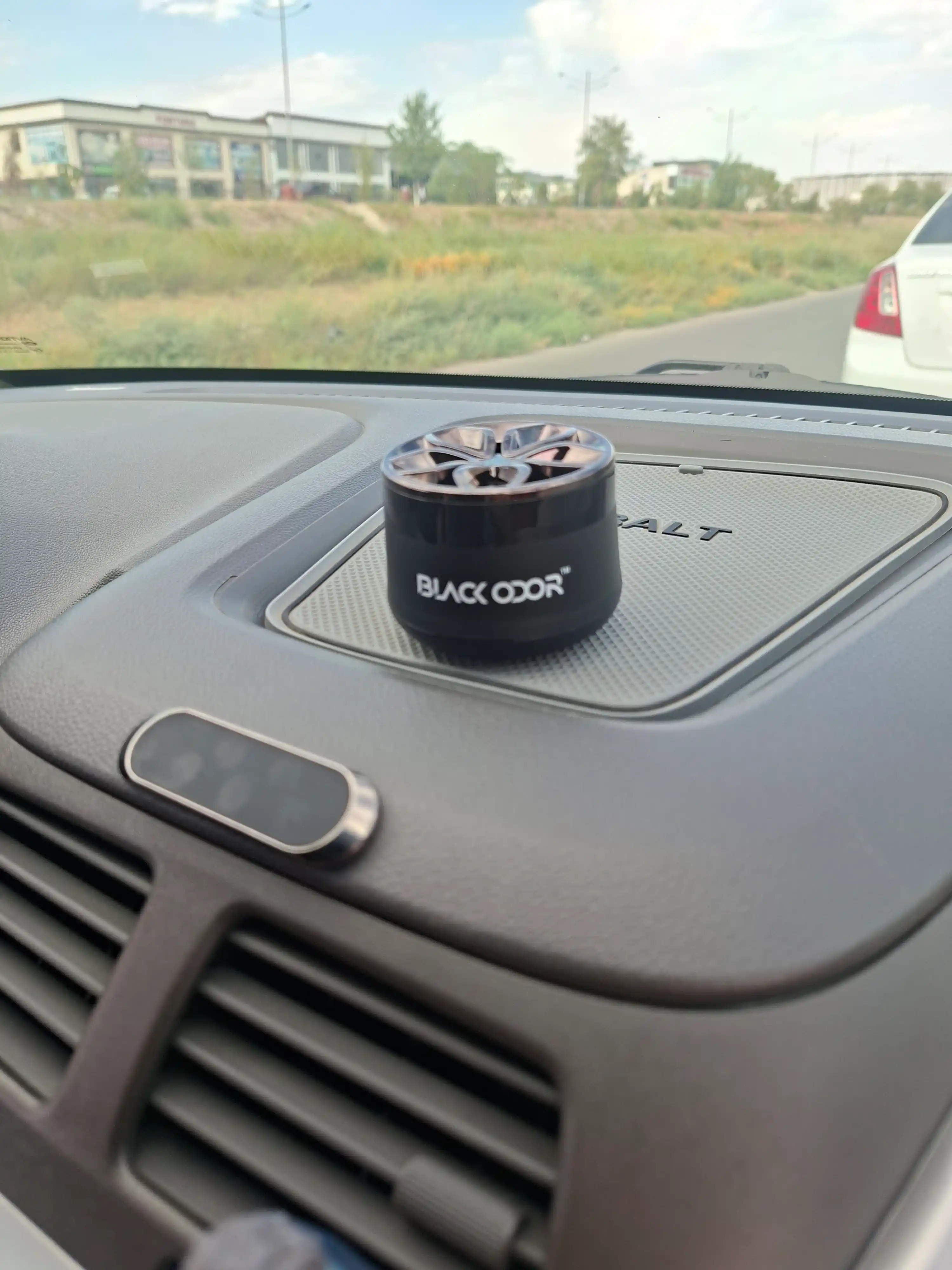 Mashina, uy, ofis uchun "BLACK ODOR" xushbo‘ylantiruvchisi va xushbo‘ylantiruvchisi