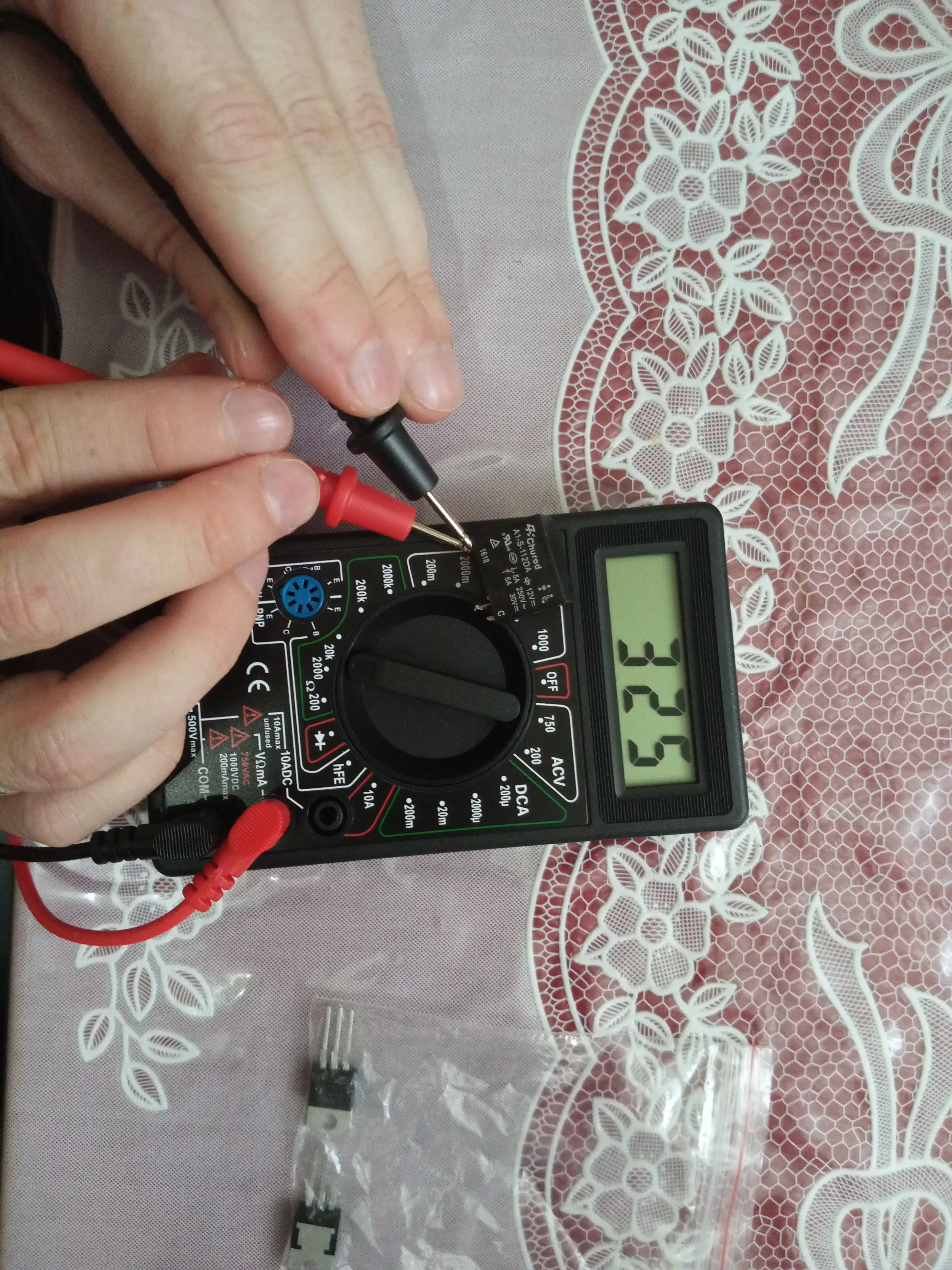 Raqamli multimetr DT-830B: tok, kuchlanish va qarshilikni olchash uchun