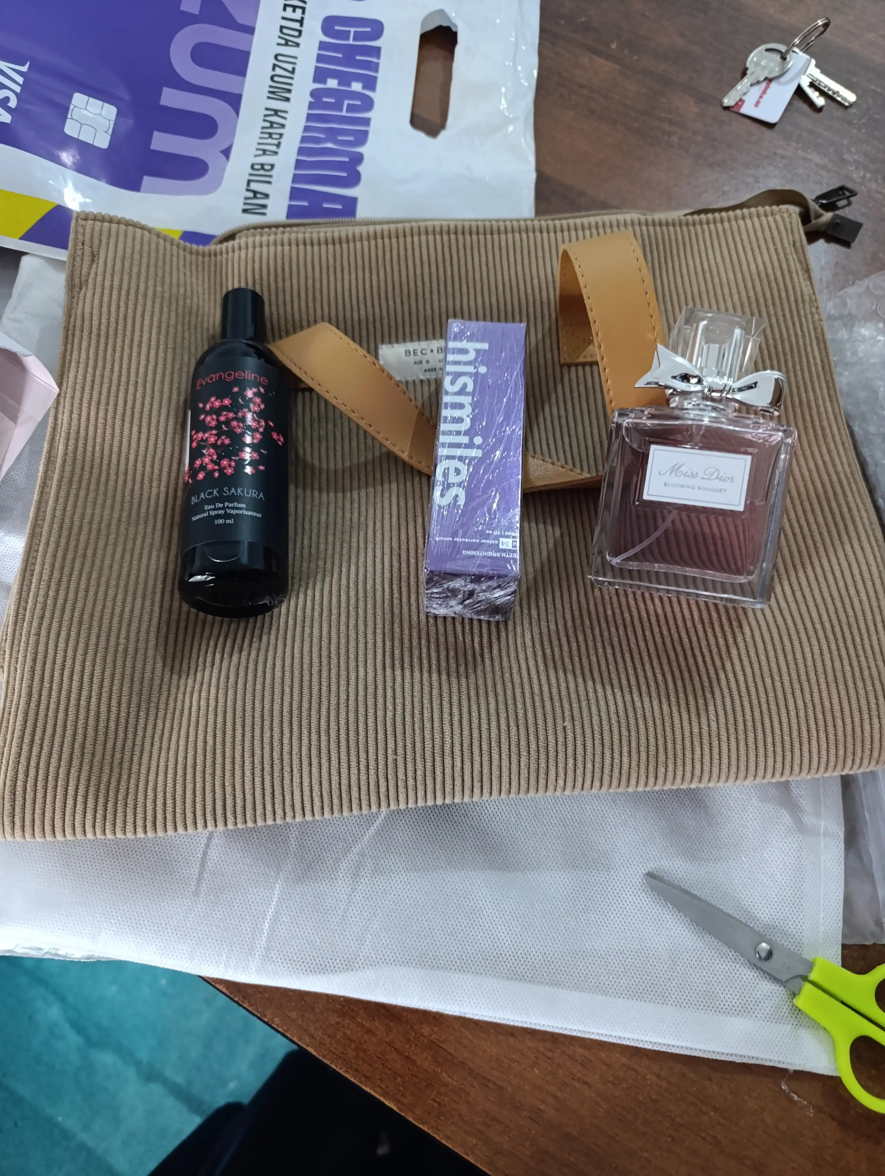 Женский парфюм Evangeline Black Sakura 100 мл, нежный и привлекательный аромат