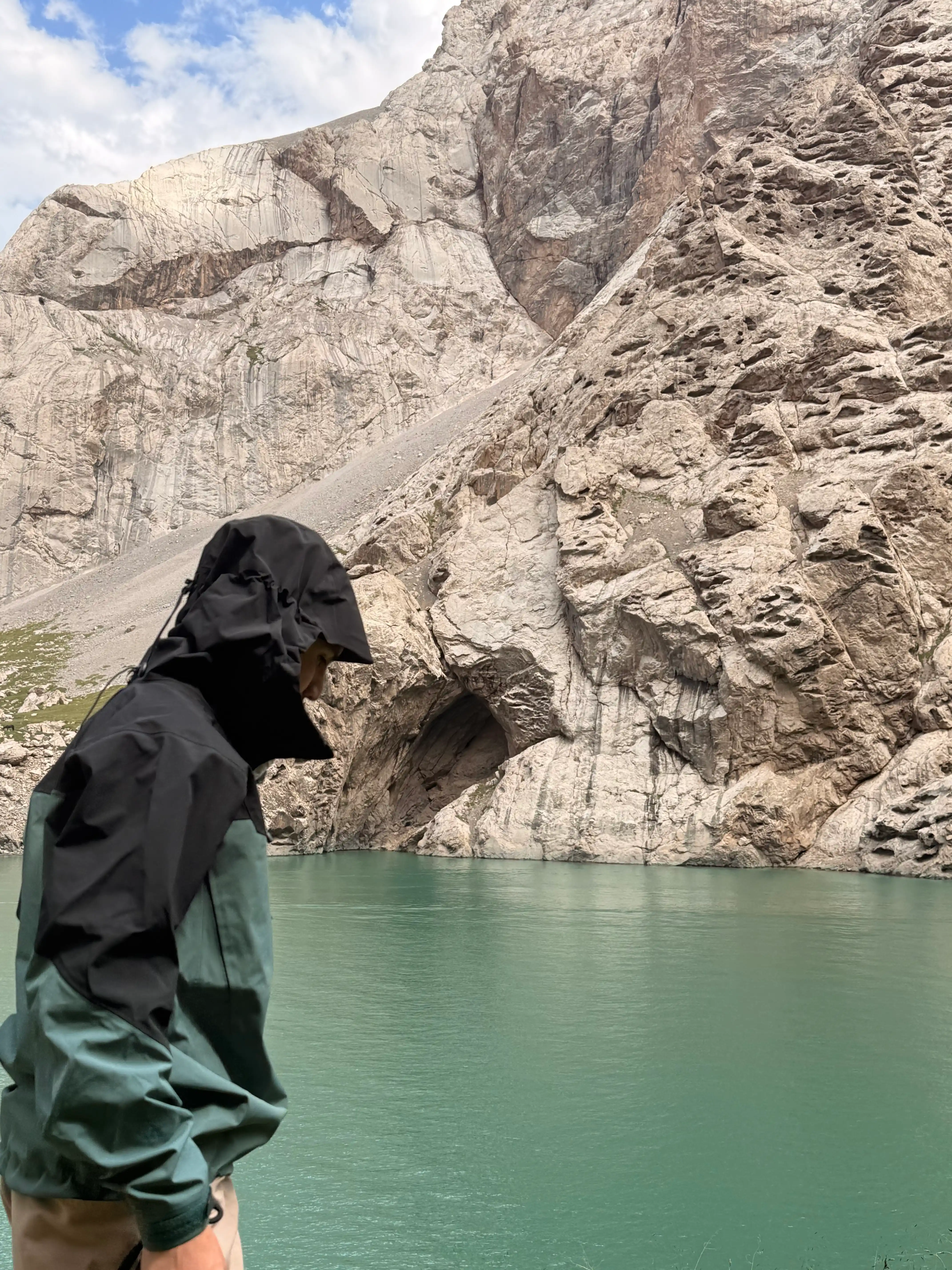 Лёгкая и прочная куртка Arc’teryx из мембраны GORE-TEX