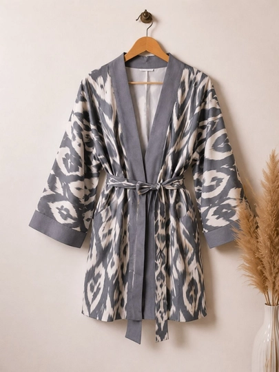 Ayollar poncho kardigan3 oversize, 48–56, milliy ikat naqshli, belbog‘li kimono