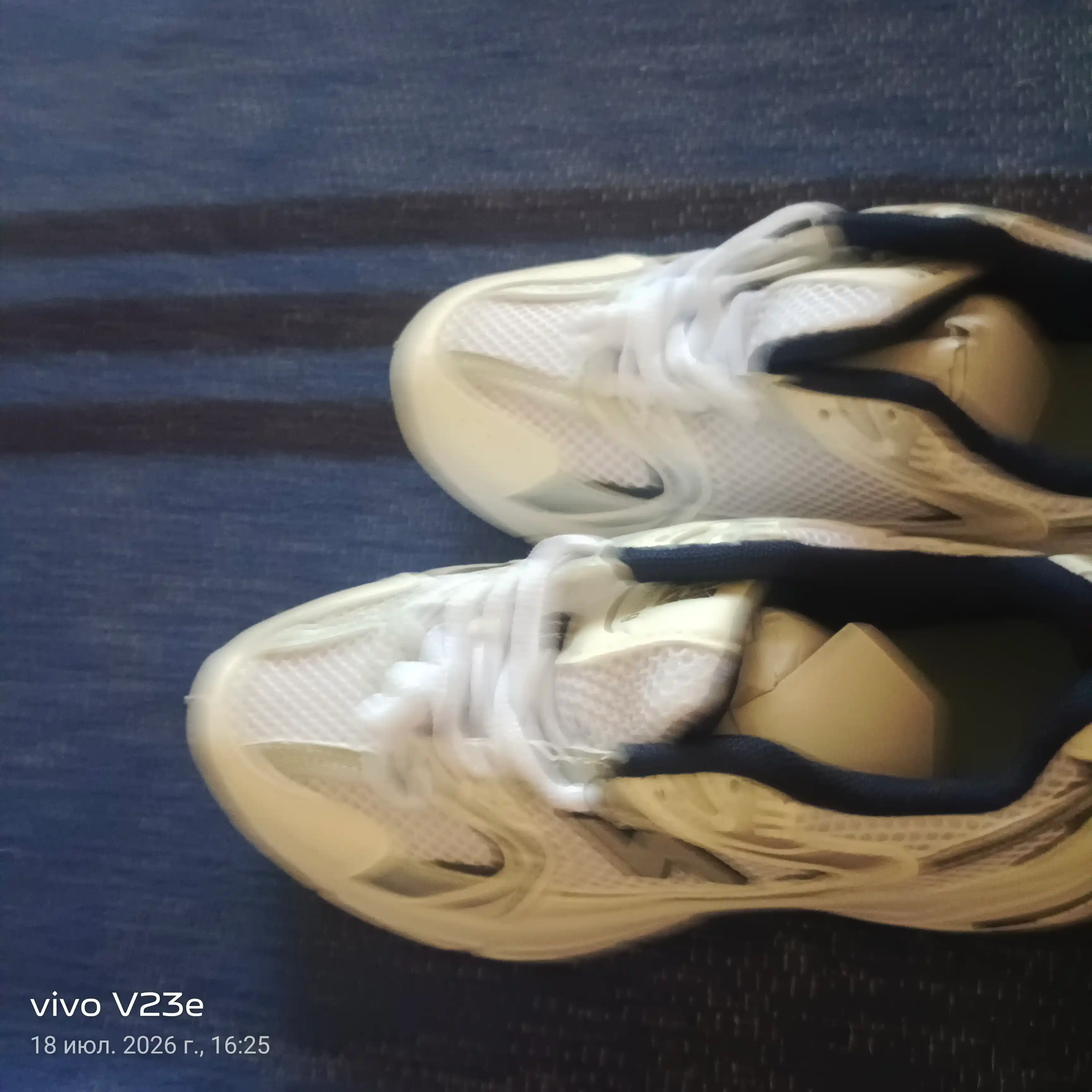 Yugurish va yurish uchun ayollar krossovkasi, nafas oluvchi to‘rli, New Balance, NB 530