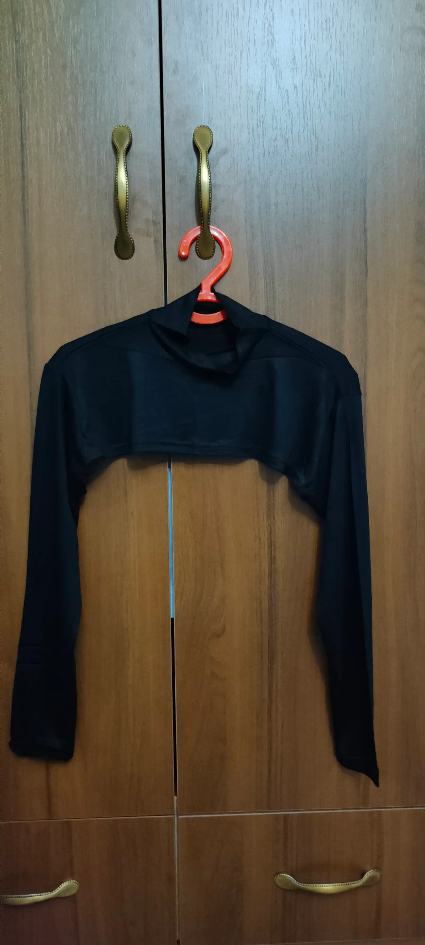 Quyoshdan himoyalovchi yenglar, fitnes uchun, uniseks